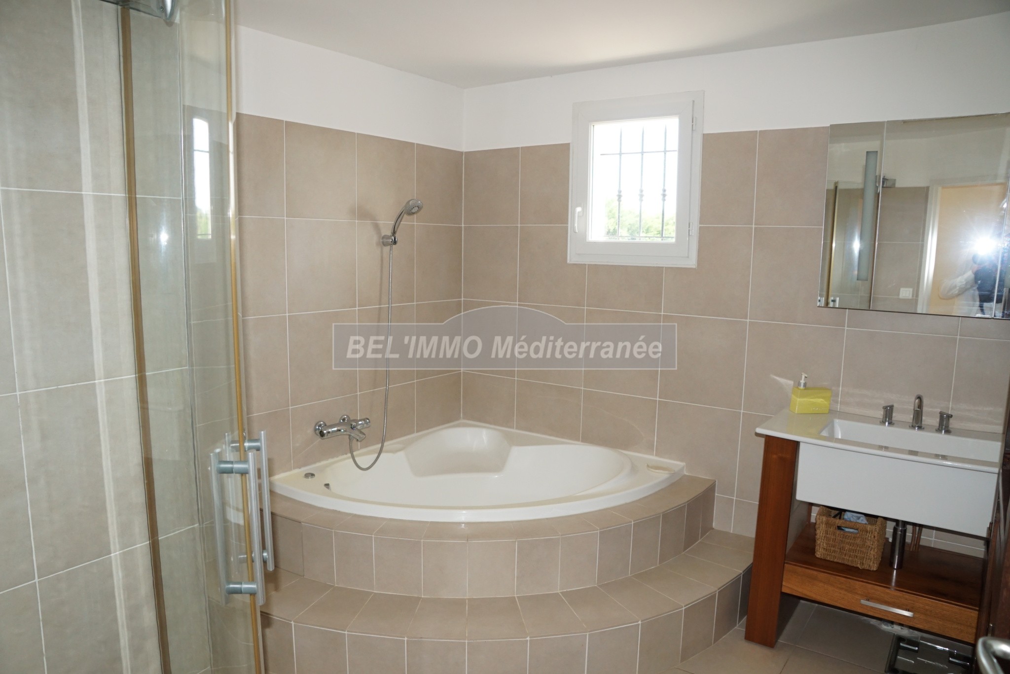 Propriété de 200 m2, piscine, terrain de 4000 m2 — photo 19