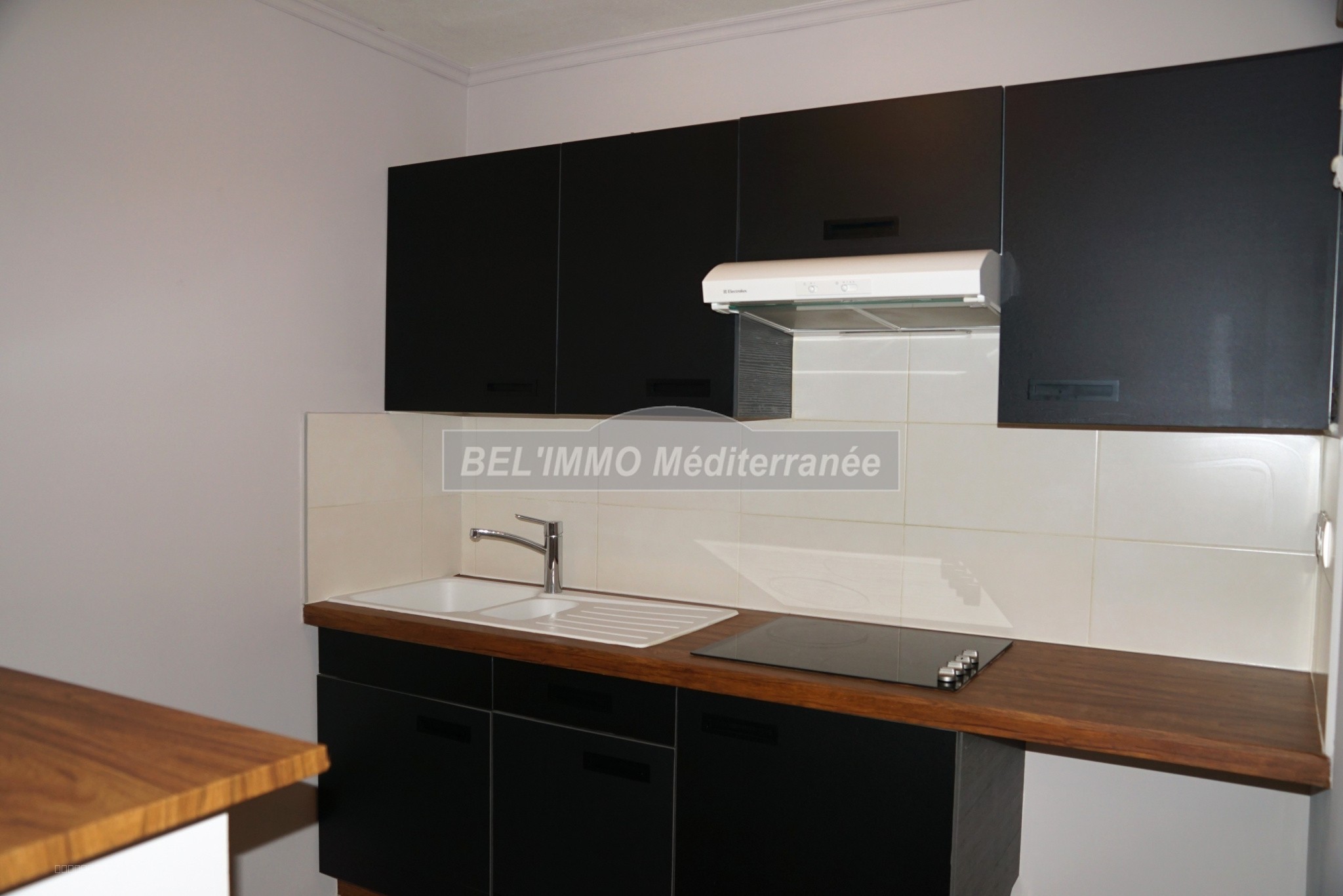 Bel F2 de 44 m2, 50 m2 de Terrasse et Jardin, Garage — photo 4