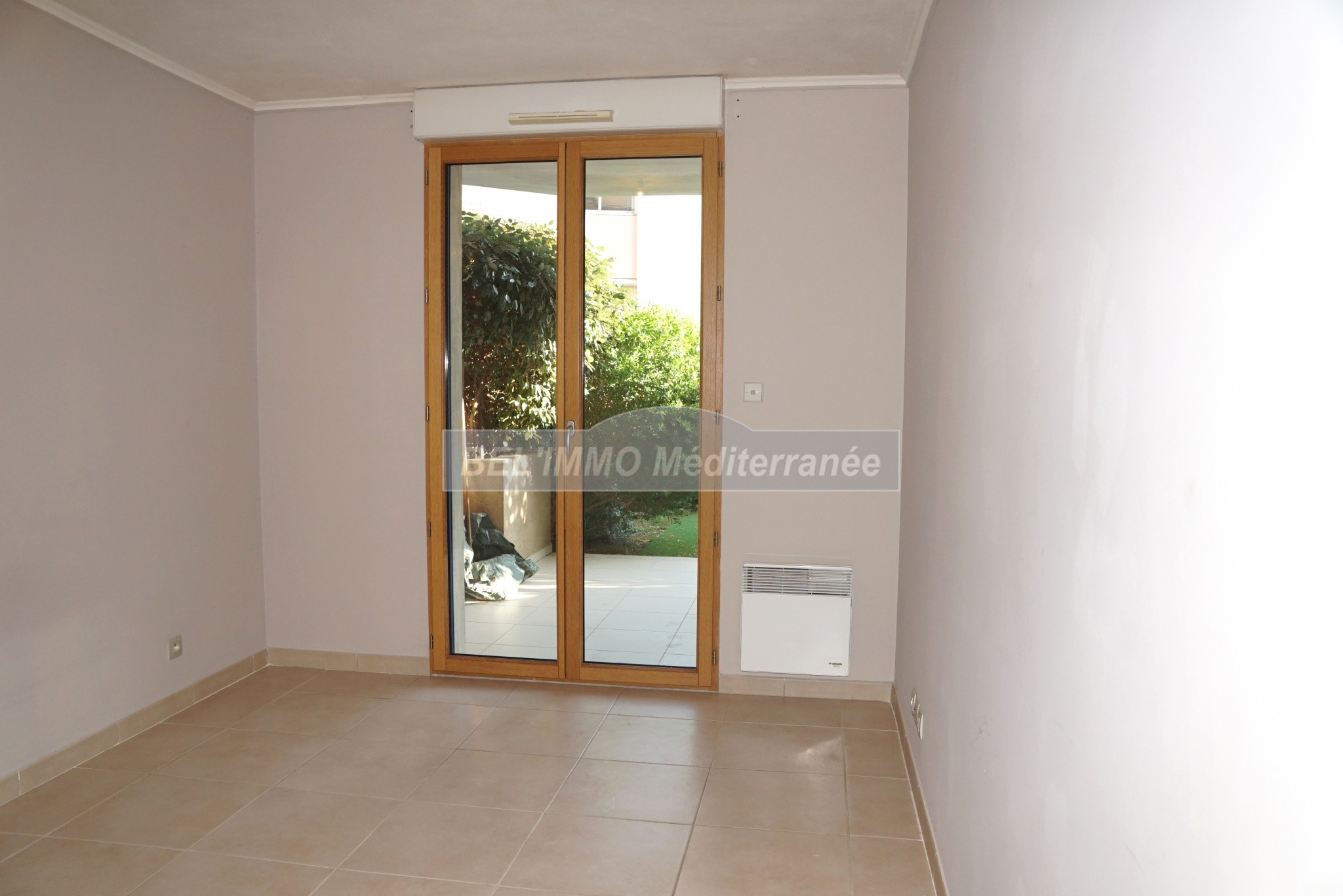Bel F2 de 44 m2, 50 m2 de Terrasse et Jardin, Garage — photo 5