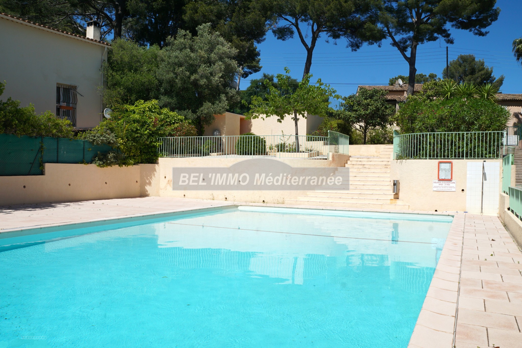 Très bel F5 meublé de 96 m2 hab., Terrasse, Cave et Parking. PISCINE — photo 12