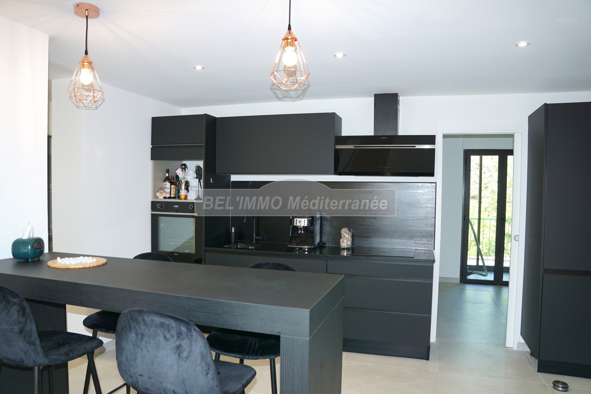 Très bel F5 meublé de 96 m2 hab., Terrasse, Cave et Parking. PISCINE — photo 3