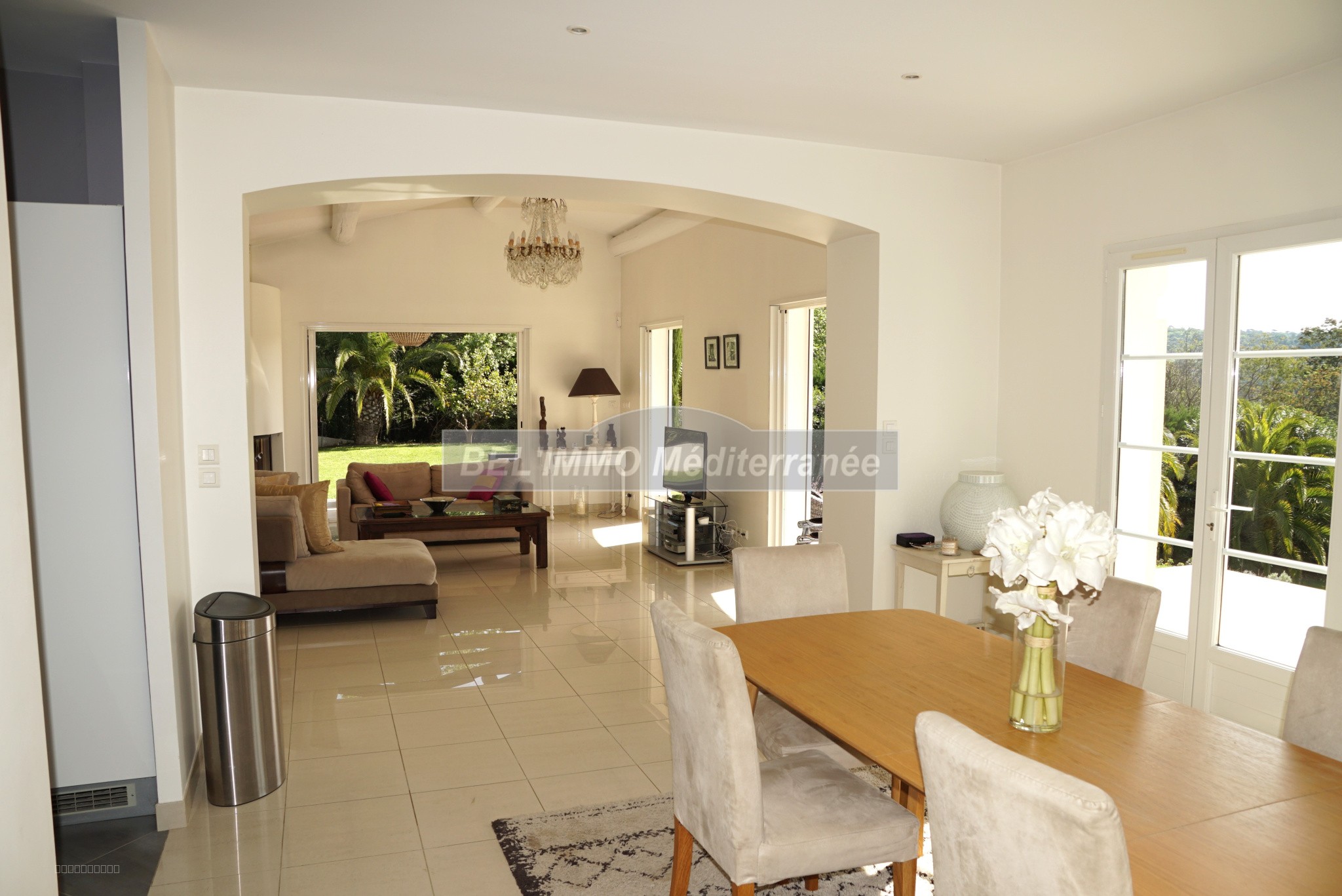 Propriété de 200 m2, piscine, terrain de 4000 m2 — photo 8