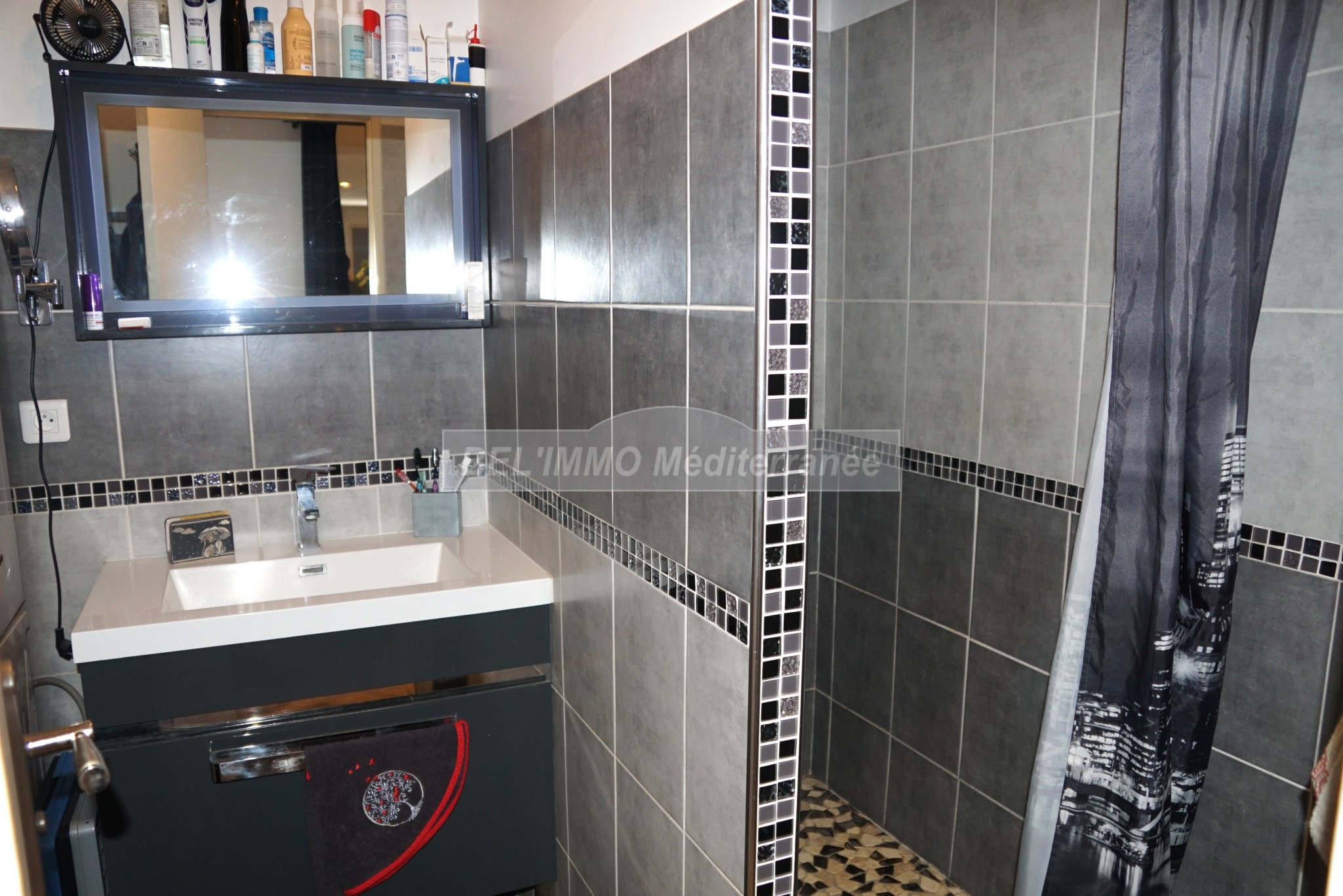 4 pièces de 84 m2, Terrasse, Cave et Parking — photo 10