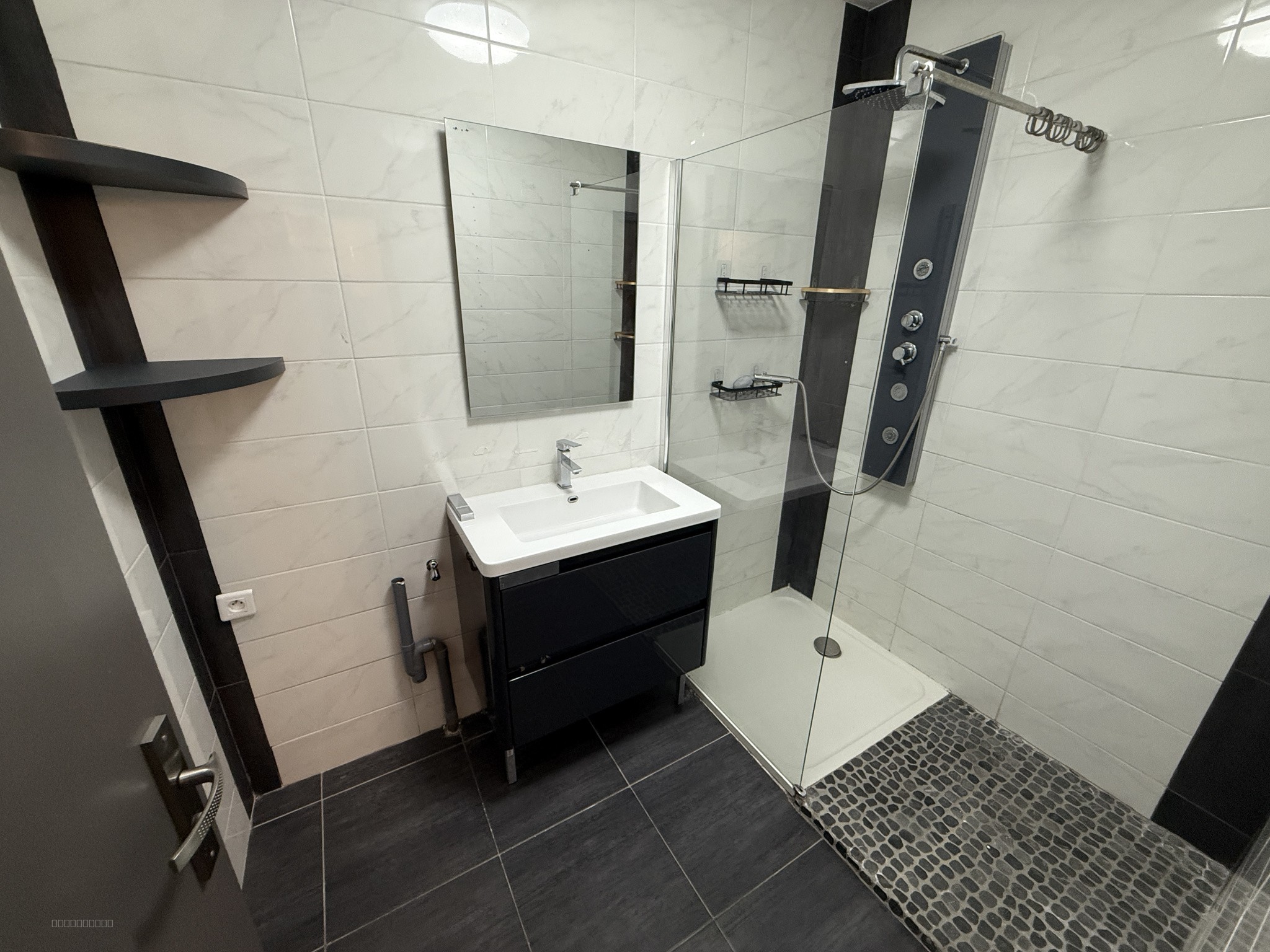 Appartement 4 pièces de 80 m2 dans une copropriété rénovée en 2019 — photo 6