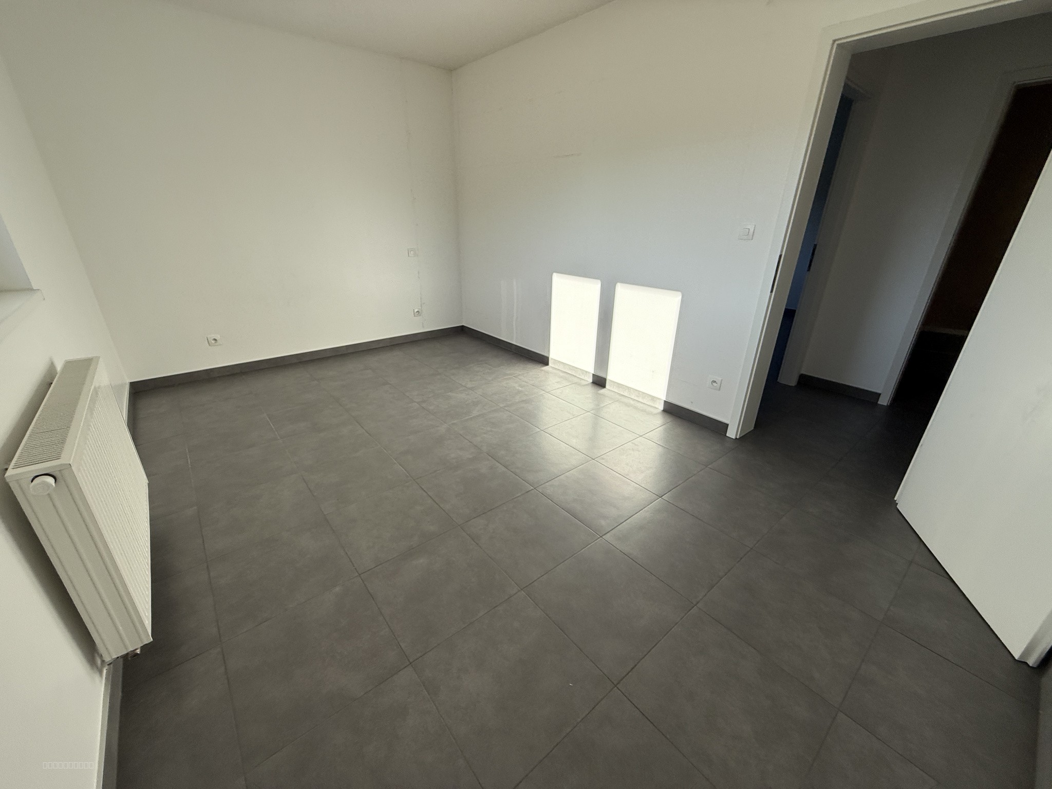Appartement 4 pièces de 95,75 m2 avec jardin + terrasse + garage (rez-de-chaussée) — photo 4