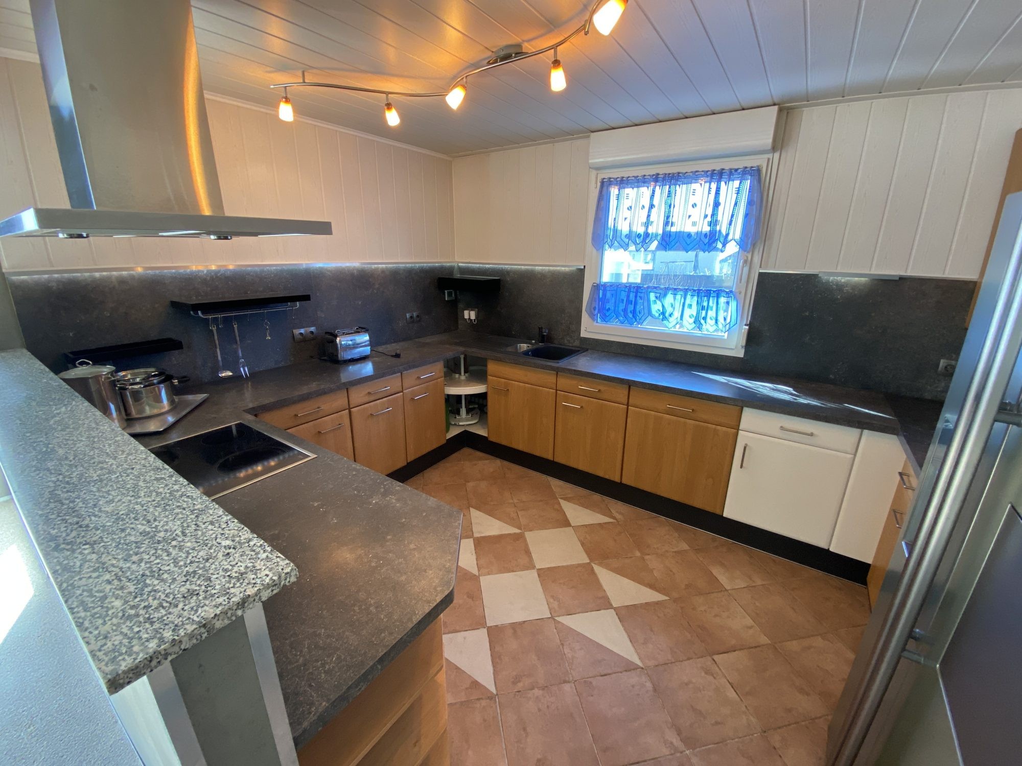 Maison 5 pièces de 130 m2 avec piscine et sous-sol — photo 9