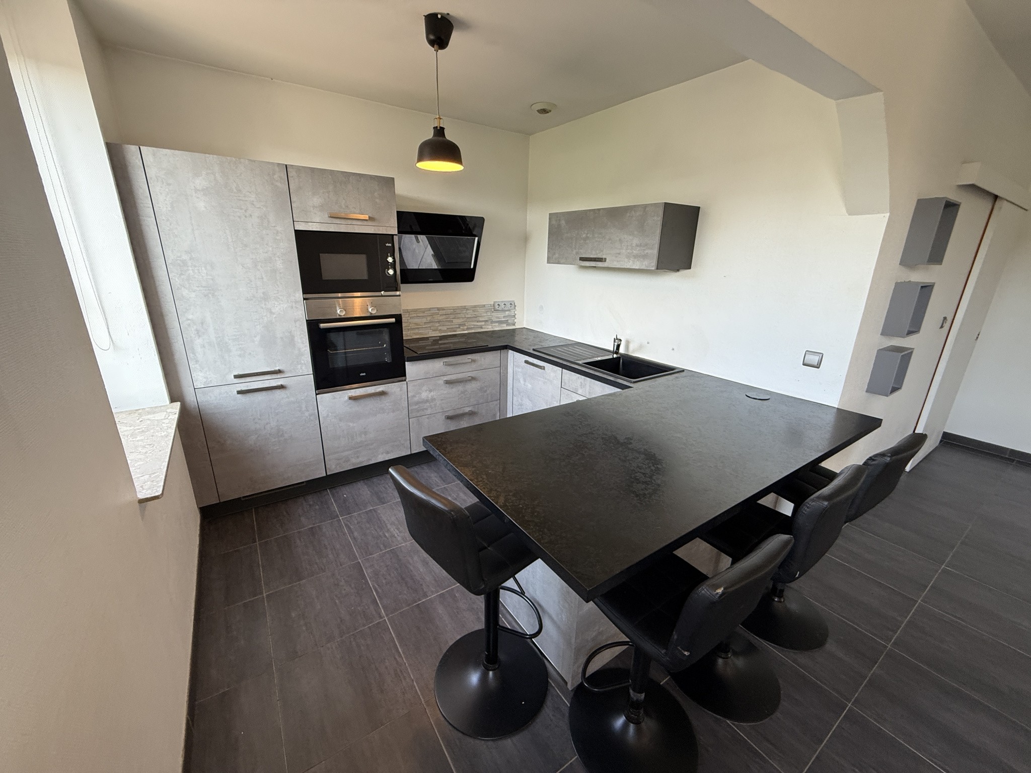 Appartement 4 pièces de 80 m2 dans une copropriété rénovée en 2019 — photo 2