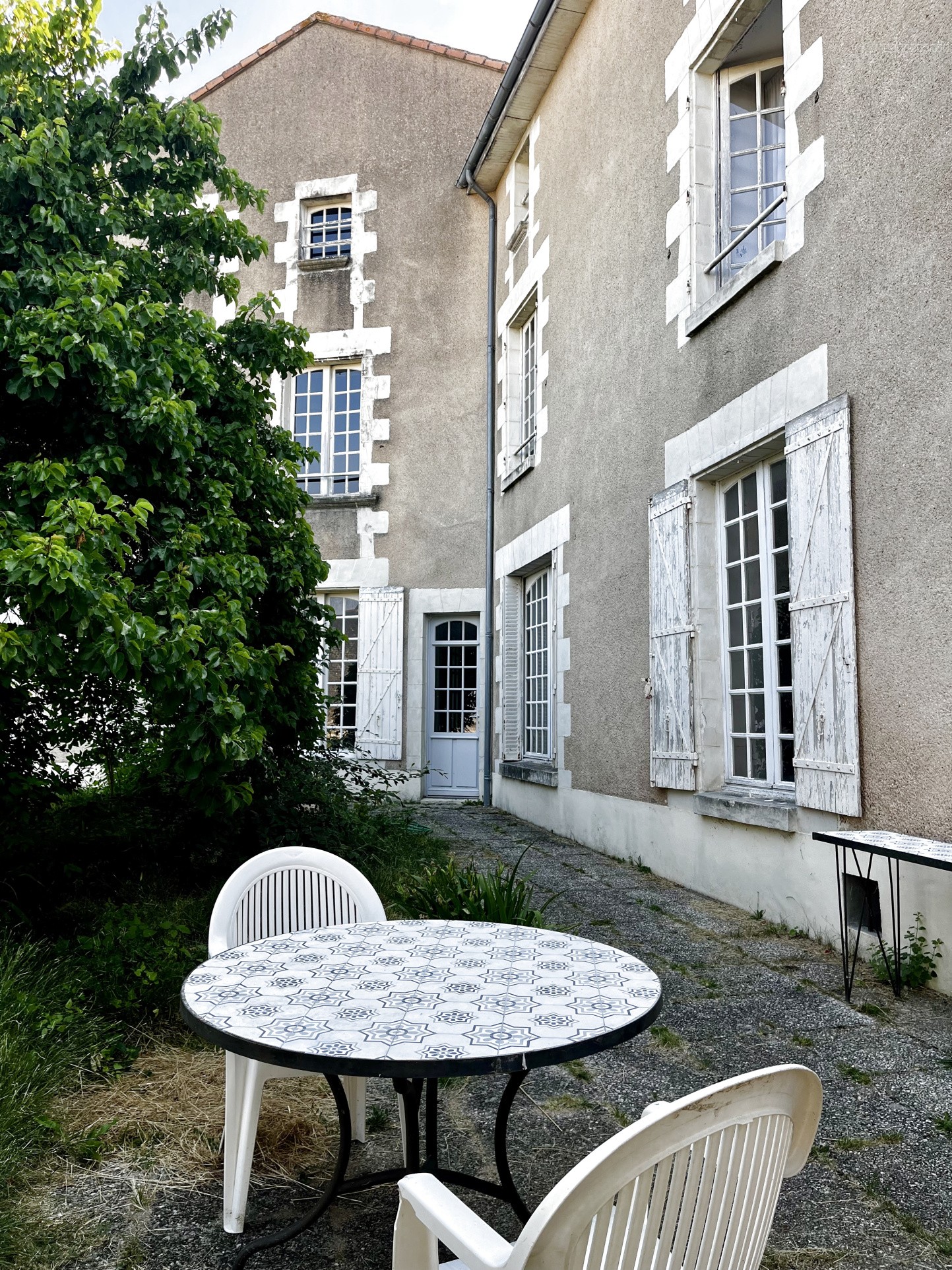 Hôtel particulier hyper centre ville avec jardin et dépendances — photo 15