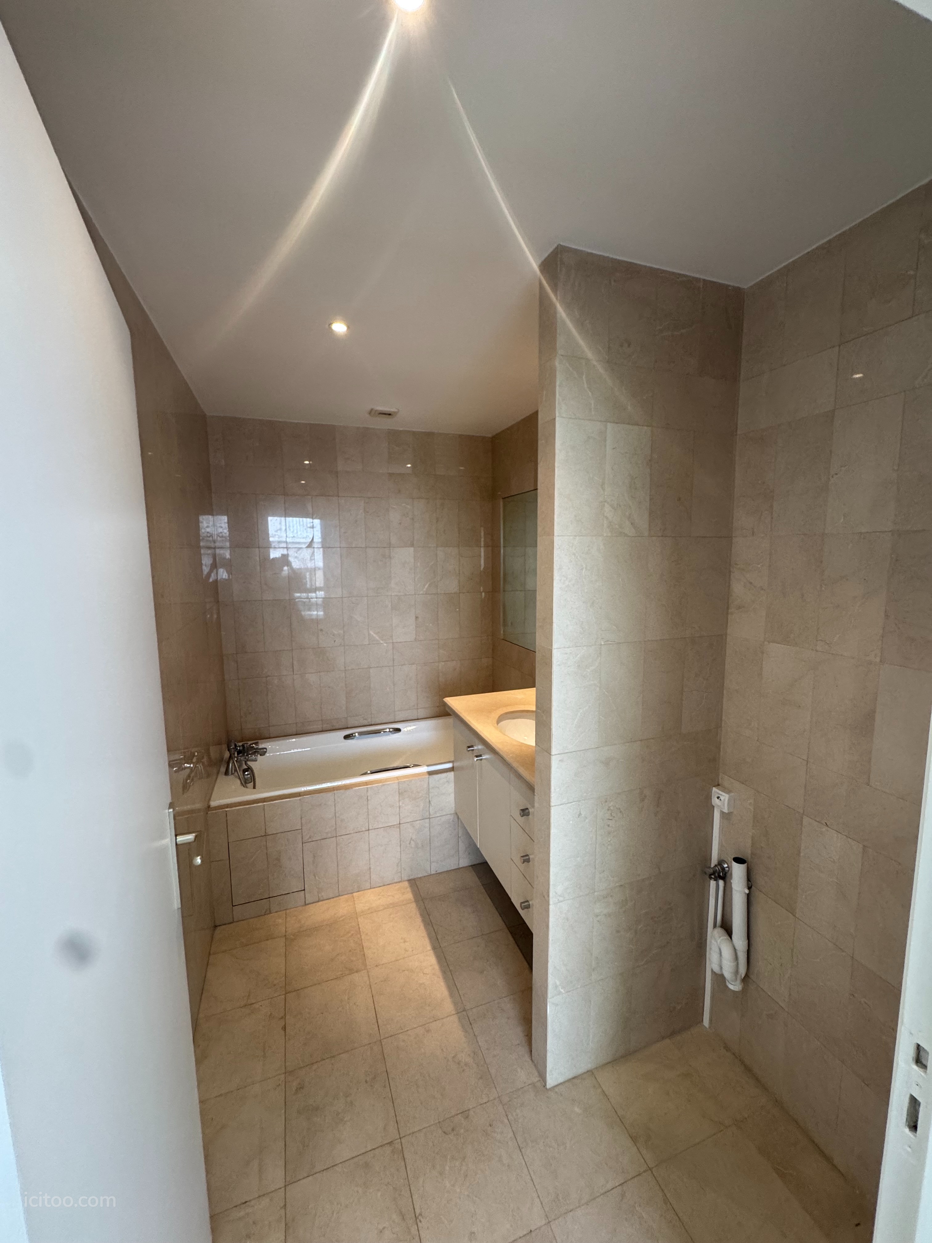 Grand Studio 34 m² – Standing – Parking – Cave – Parc de la Planchette — photo 4