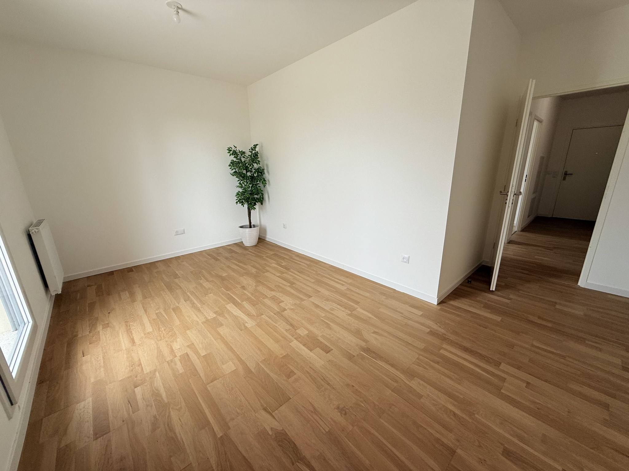 GRADIGNAN - Dernier étage - T4 d'exception avec terrasse de 70m2 — photo 5