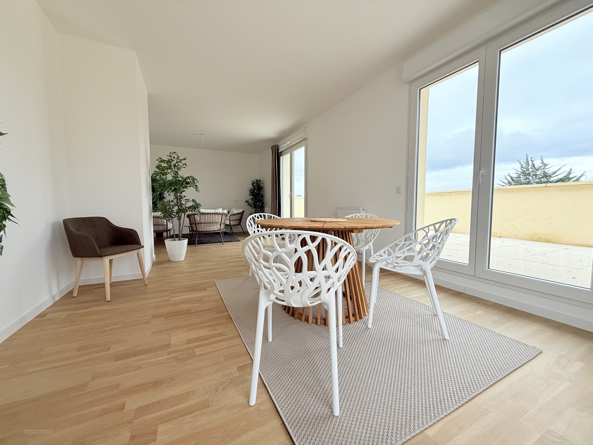 GRADIGNAN - Dernier étage - T4 d'exception avec terrasse de 70m2 — photo 6