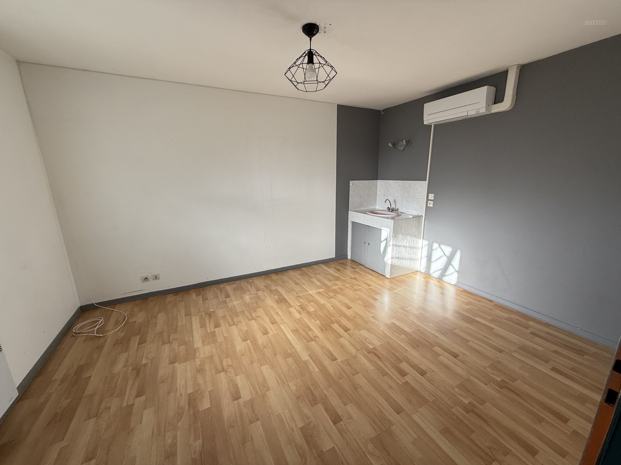 LE BOUSCAT - Immeuble de plain-pied de 93m2 — photo 9