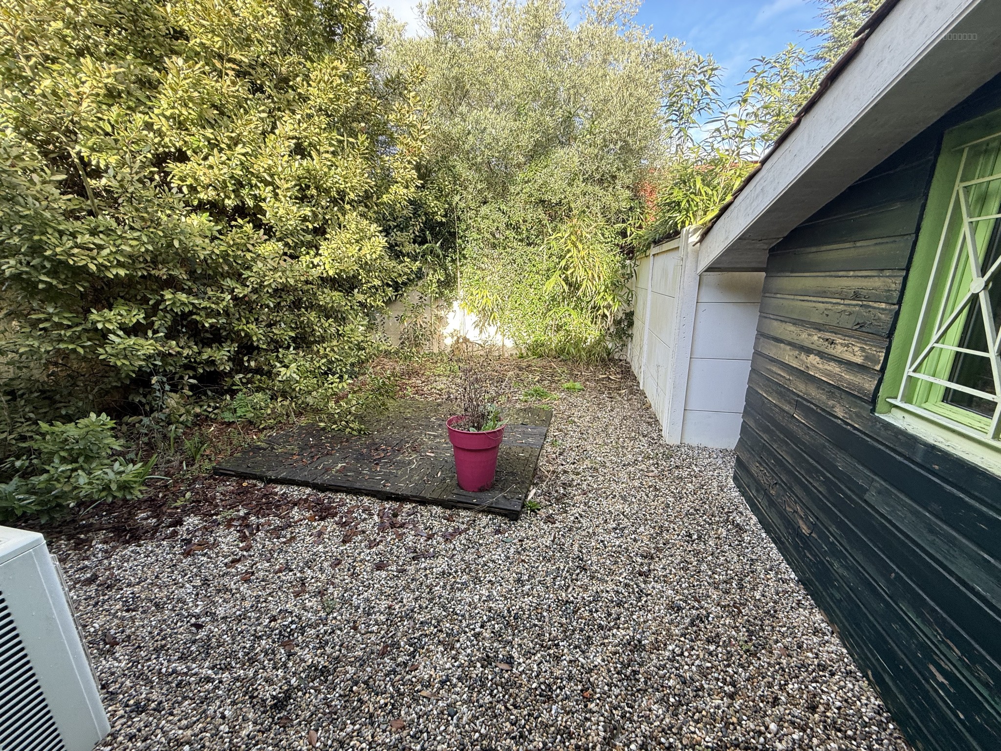 LE BOUSCAT - Immeuble de plain-pied de 93m2 — photo 3