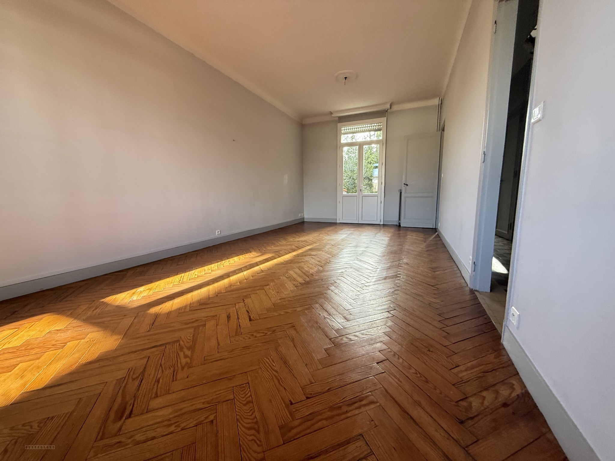 LE BOUSCAT / BARRIERE DU MEDOC - Maison en pierre T4 Bis avec jardin + garage — photo 4