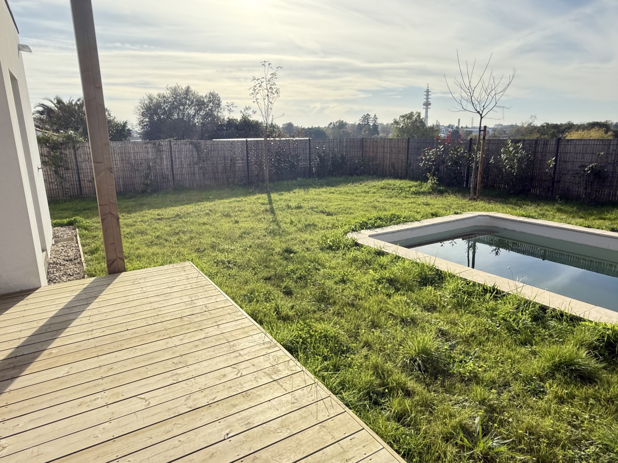 ARTIGUES-PRES-BORDEAUX - Superbe contemporaine T4bis avec piscine, garage et parking — photo 8