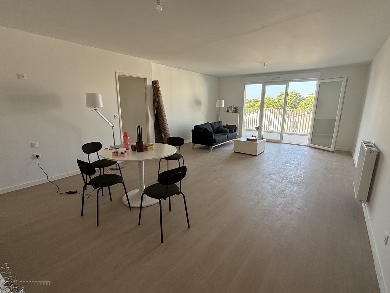 LE BOUSCAT - T5 de 101m2 avec terrasse de 50m2 et 2 places de parking!! — photo 4