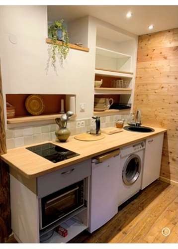 GRAND T4 AVEC STUDIO COIN NUIT ET SES DEUX GRENIERS A RENOVER — photo 10