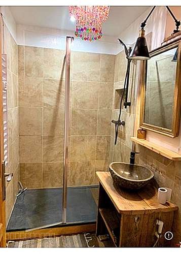 GRAND T4 AVEC STUDIO COIN NUIT ET SES DEUX GRENIERS A RENOVER — photo 14