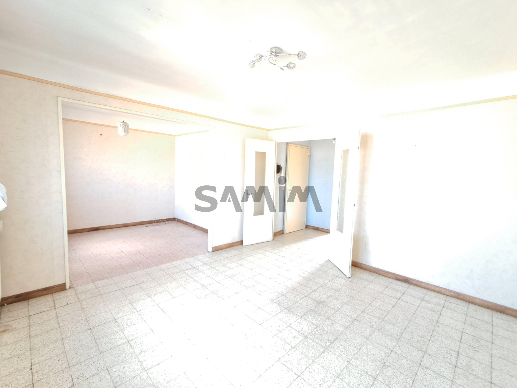 A VENDRE - JOLI APPARTEMENT T3/4 AVEC BALCON ET LOGGIA  - PROCHE CAREMEAU — photo 2