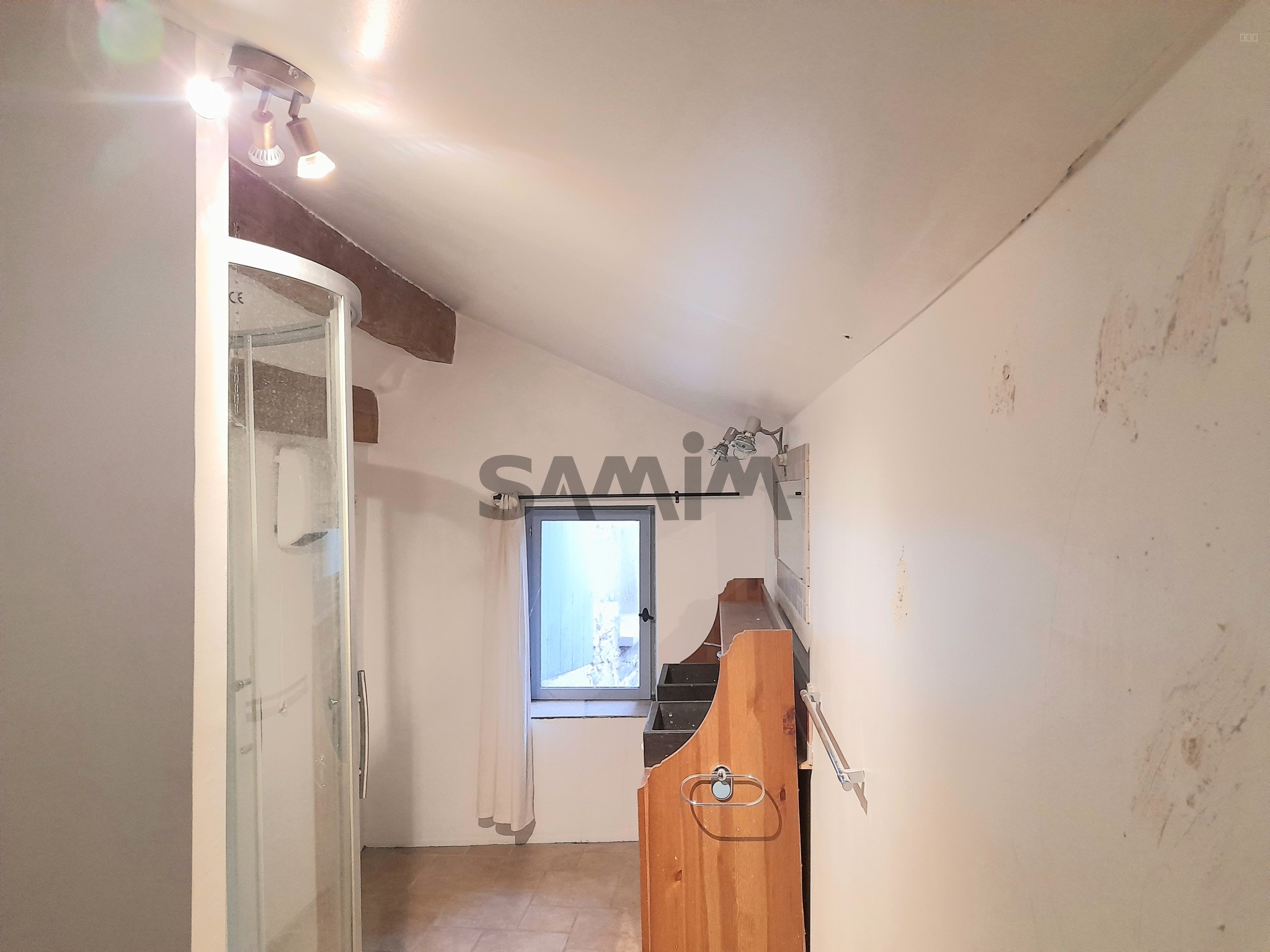 A VENDRE - GRANDE MAISON DE VILLAGE  285 M2 ET SON AGREABLE TERRASSE DE 30 M2 — photo 7