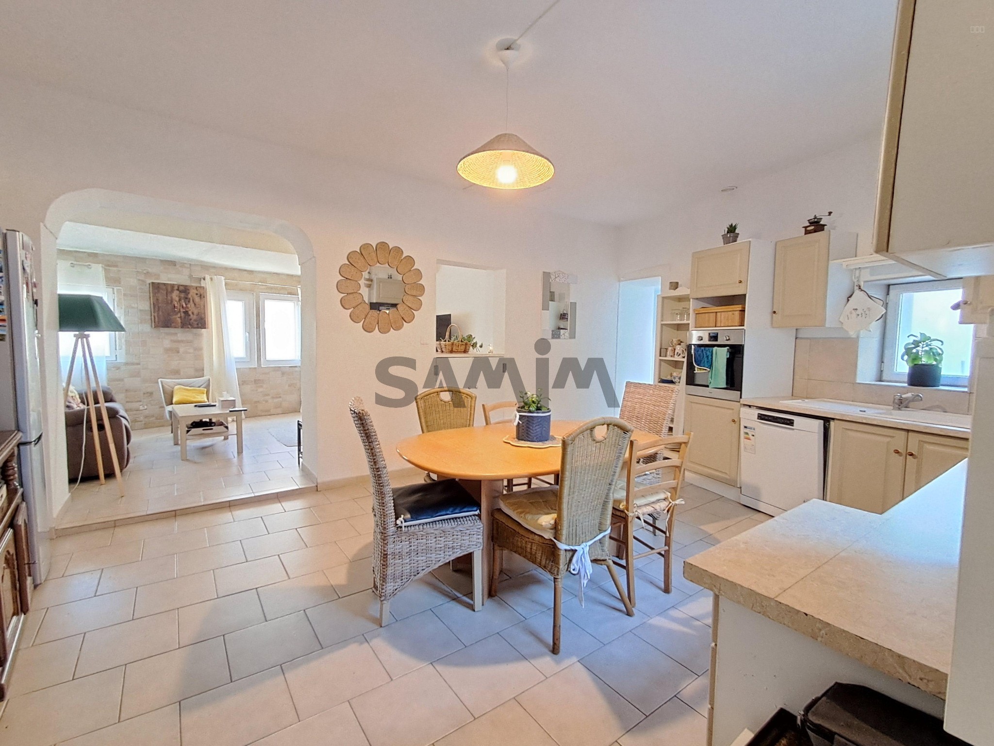 À VENDRE proche SOMMIÈRES- JOLIE MAISON DE VILLAGE AVEC TERRASSE ET GARAGE 100m2-VILLEVIEILLE — photo 5