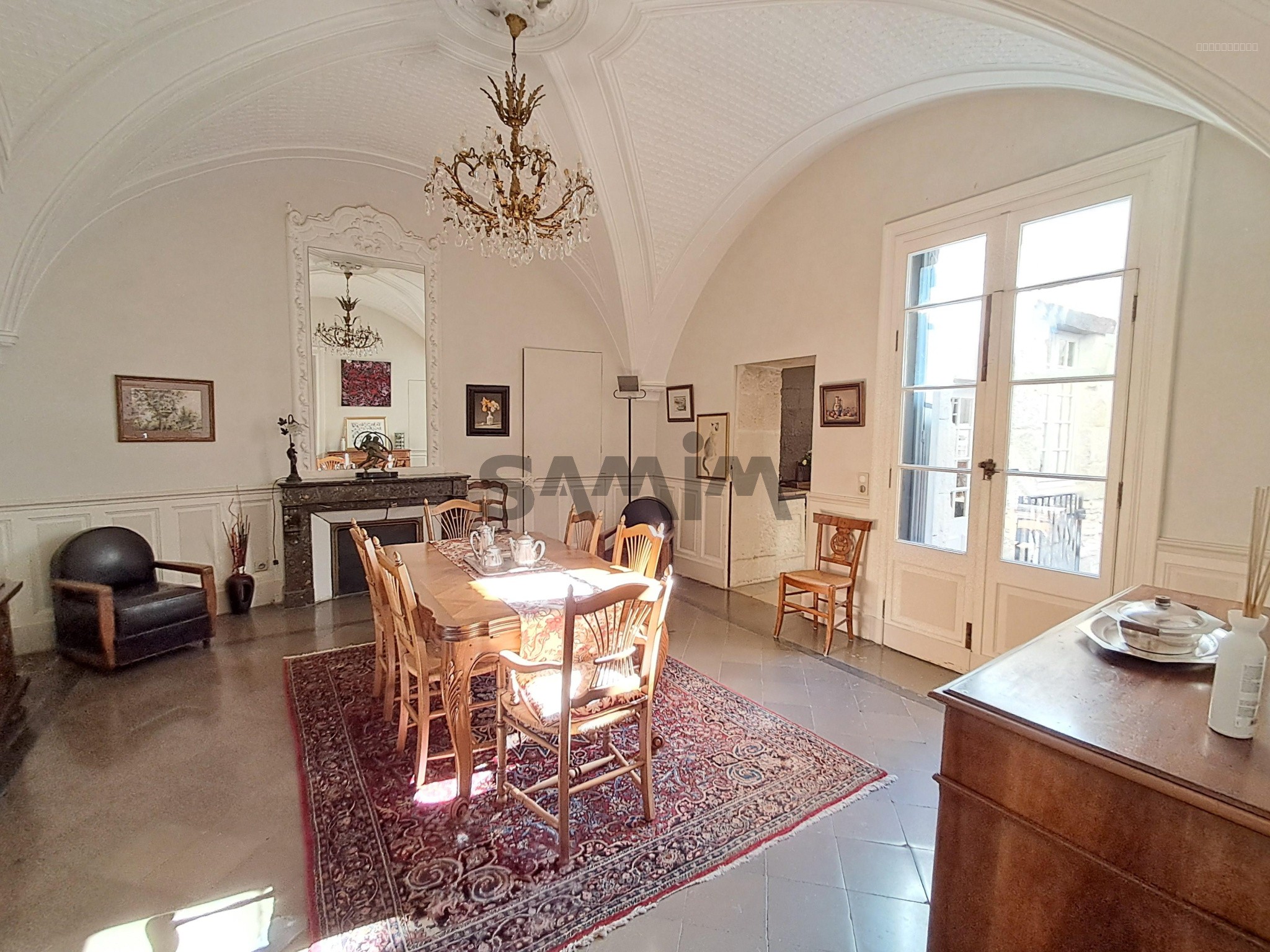 A VENDRE - MAISON HISTORIQUE AVEC PISCINE ET GARAGE - ST GILLES CENTRE HISTORIQUE — photo 5