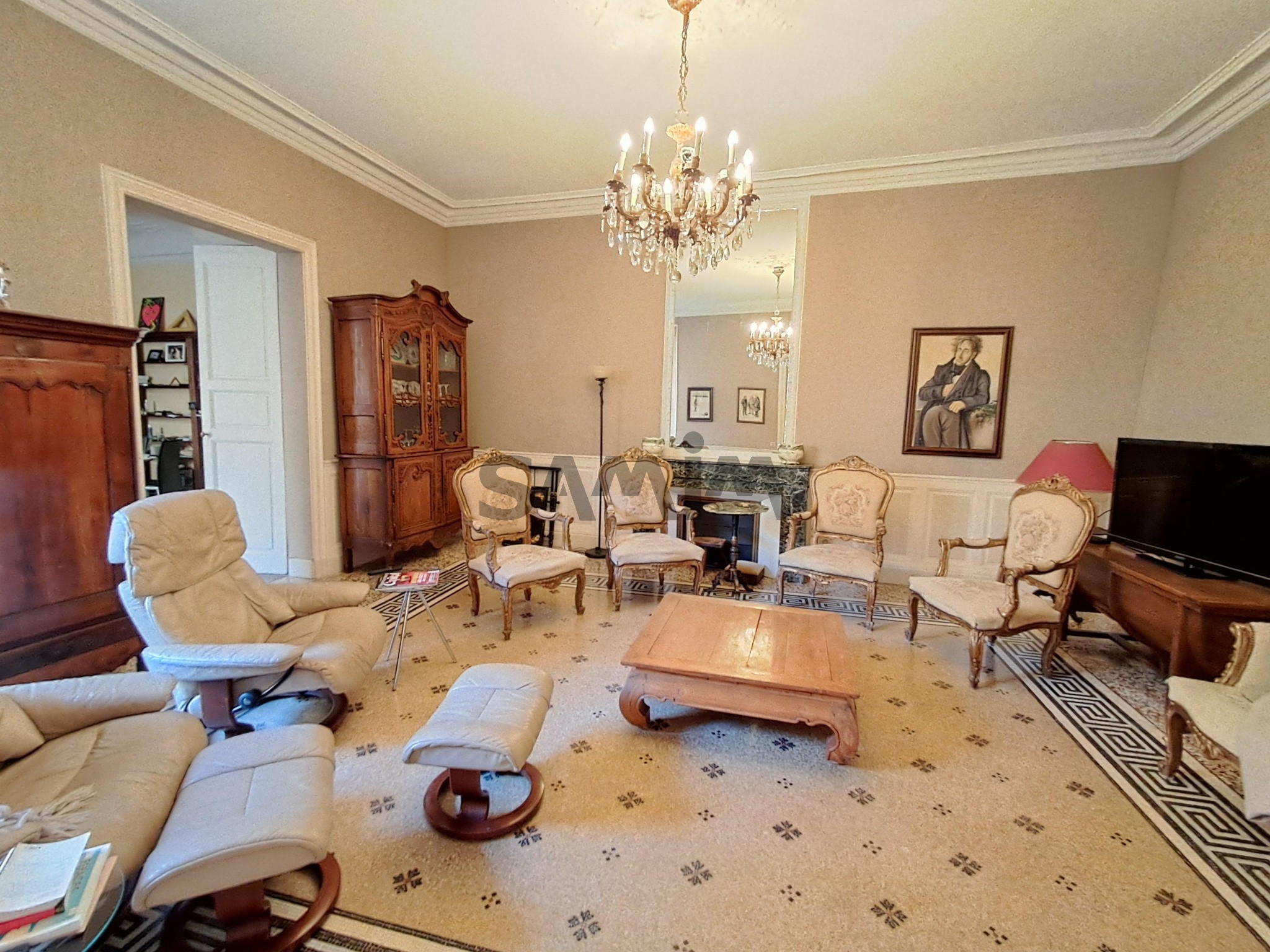 A VENDRE - MAISON HISTORIQUE AVEC PISCINE ET GARAGE - ST GILLES CENTRE HISTORIQUE — photo 6