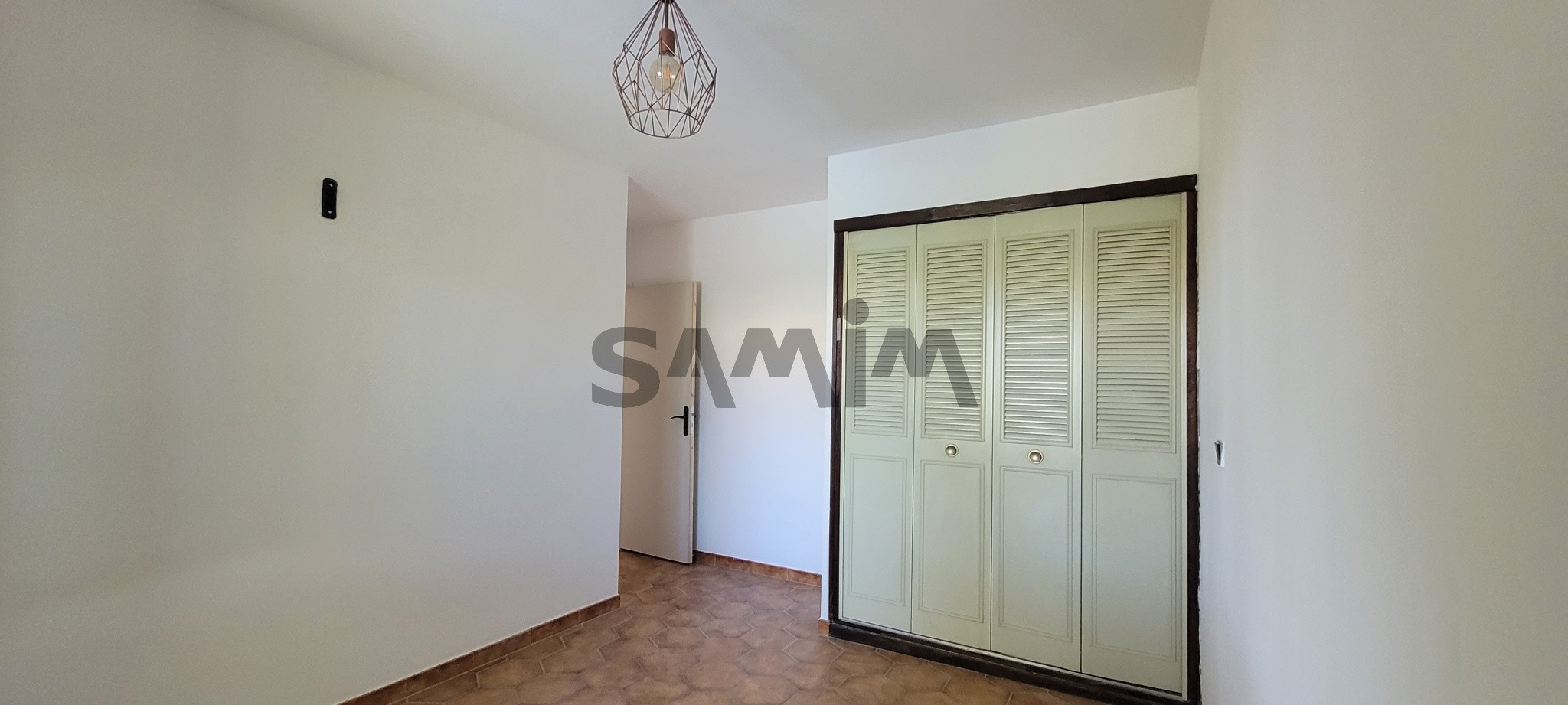 A VENDRE - VILLA PLAIN PIED SUR JARDIN ARBORÉ - LANGLADE — photo 16