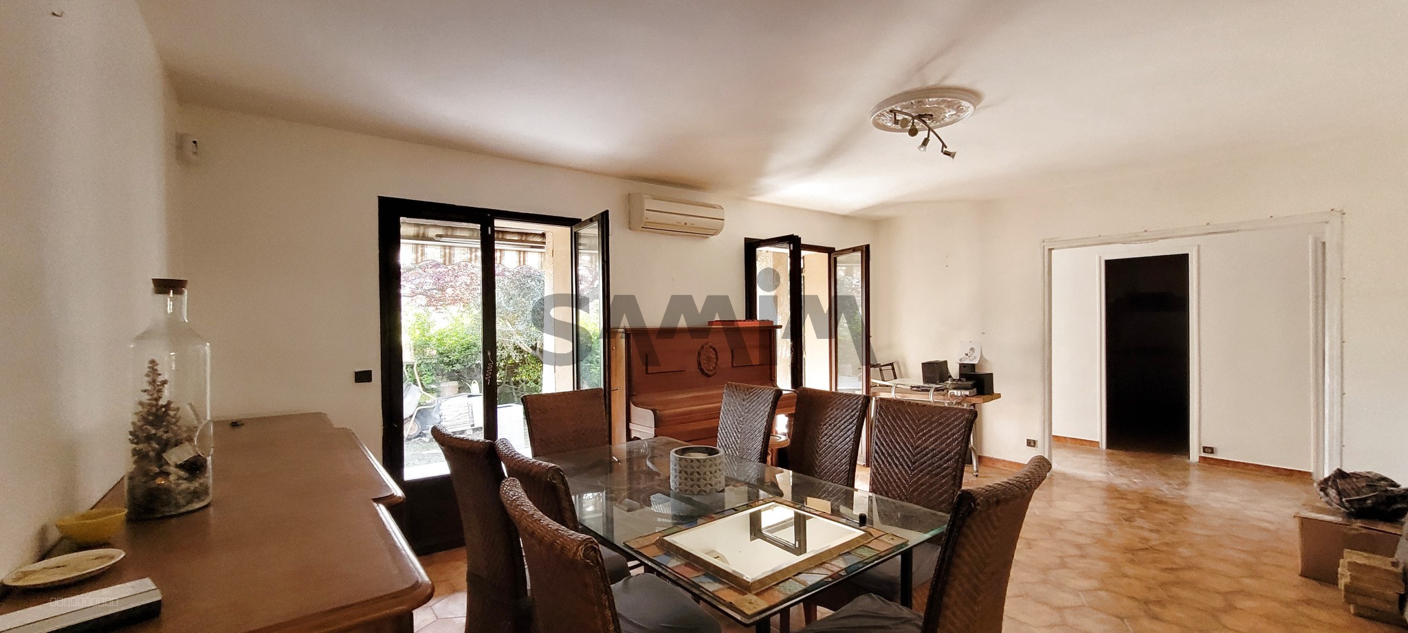 A VENDRE - VILLA PLAIN PIED SUR JARDIN ARBORÉ - LANGLADE — photo 6