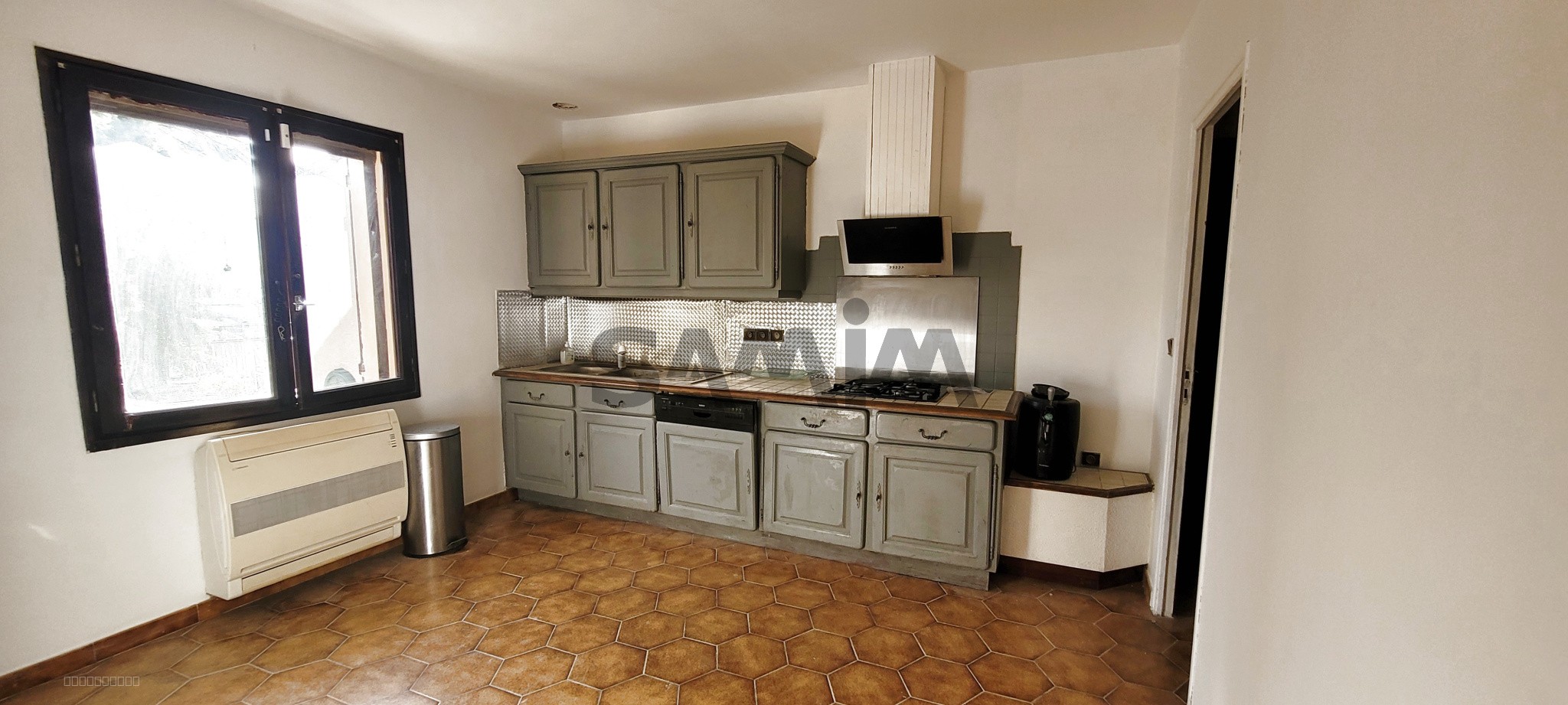 A VENDRE - VILLA PLAIN PIED SUR JARDIN ARBORÉ - LANGLADE — photo 8
