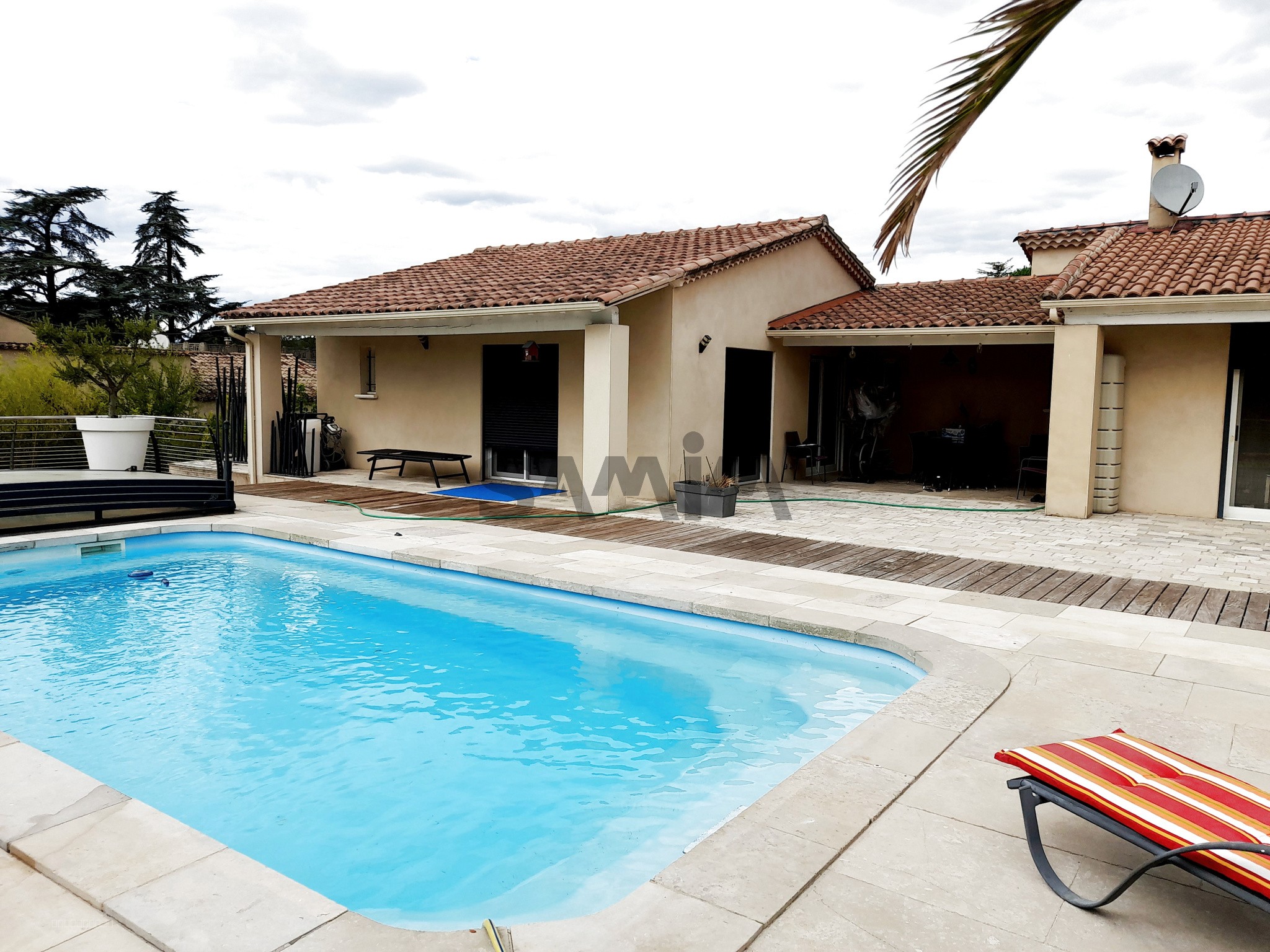 A VENDRE - BELLE VILLA RECENTE AVEC PISCINE ET JARDIN - PROCHE ALES — photo 8