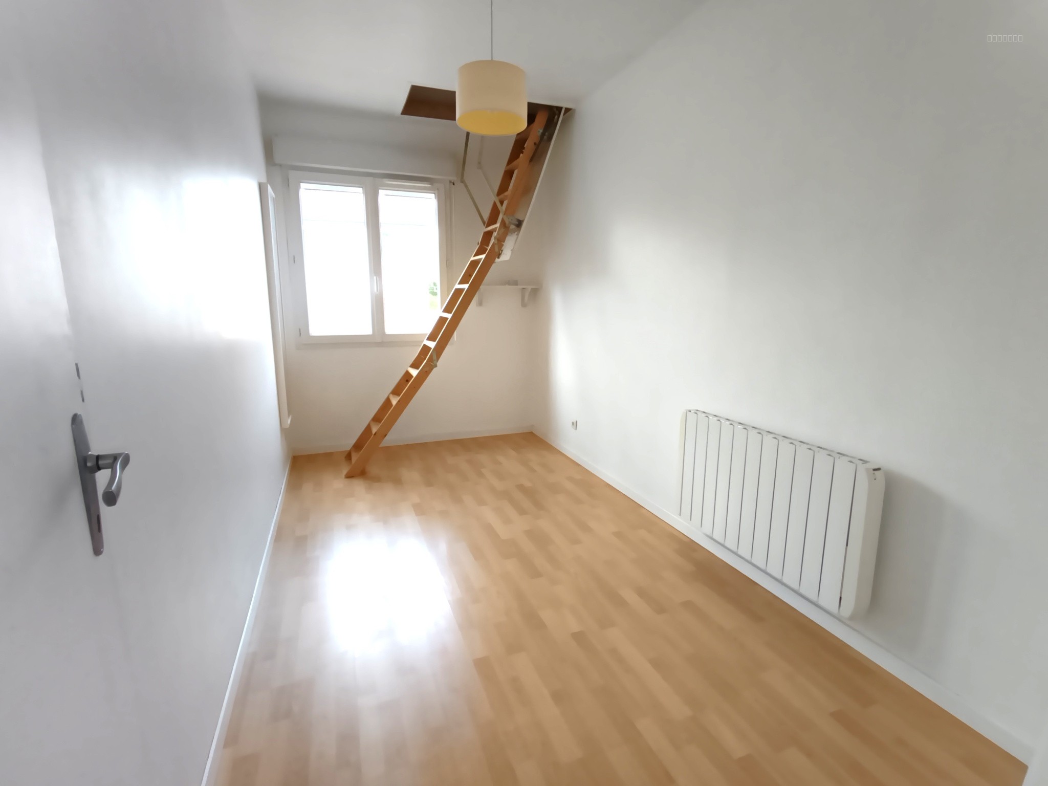 MAISON FAMILIALE 6 PIECES / CHAMALIERES - BEAULIEU / 4 CHAMBRES / CALME / EXTERIEUR ENSOLEILLE — photo 11