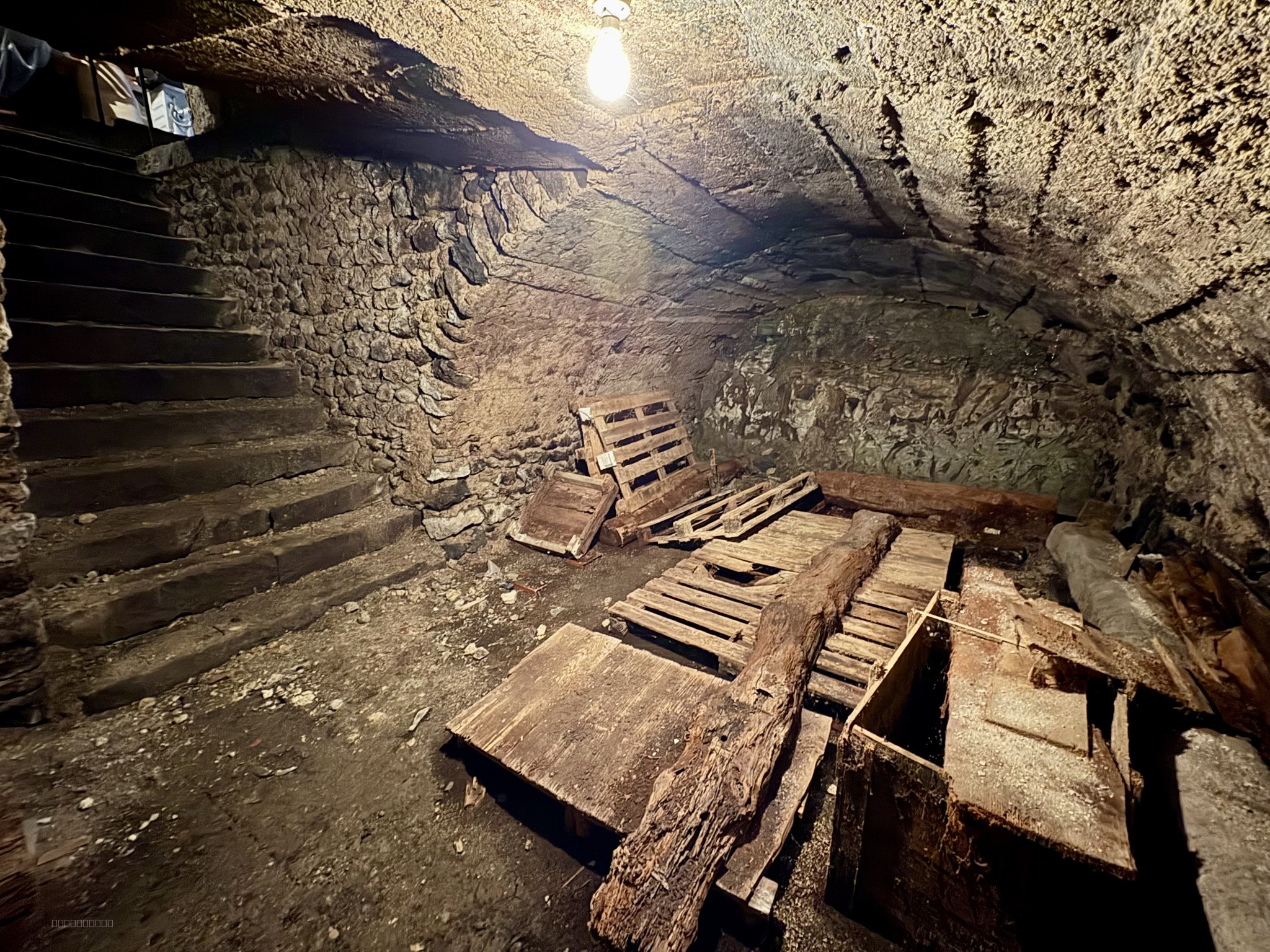 MONTFERRAND / CHARMANT T3 EN DUPLEX / 2 CAVES — photo 8