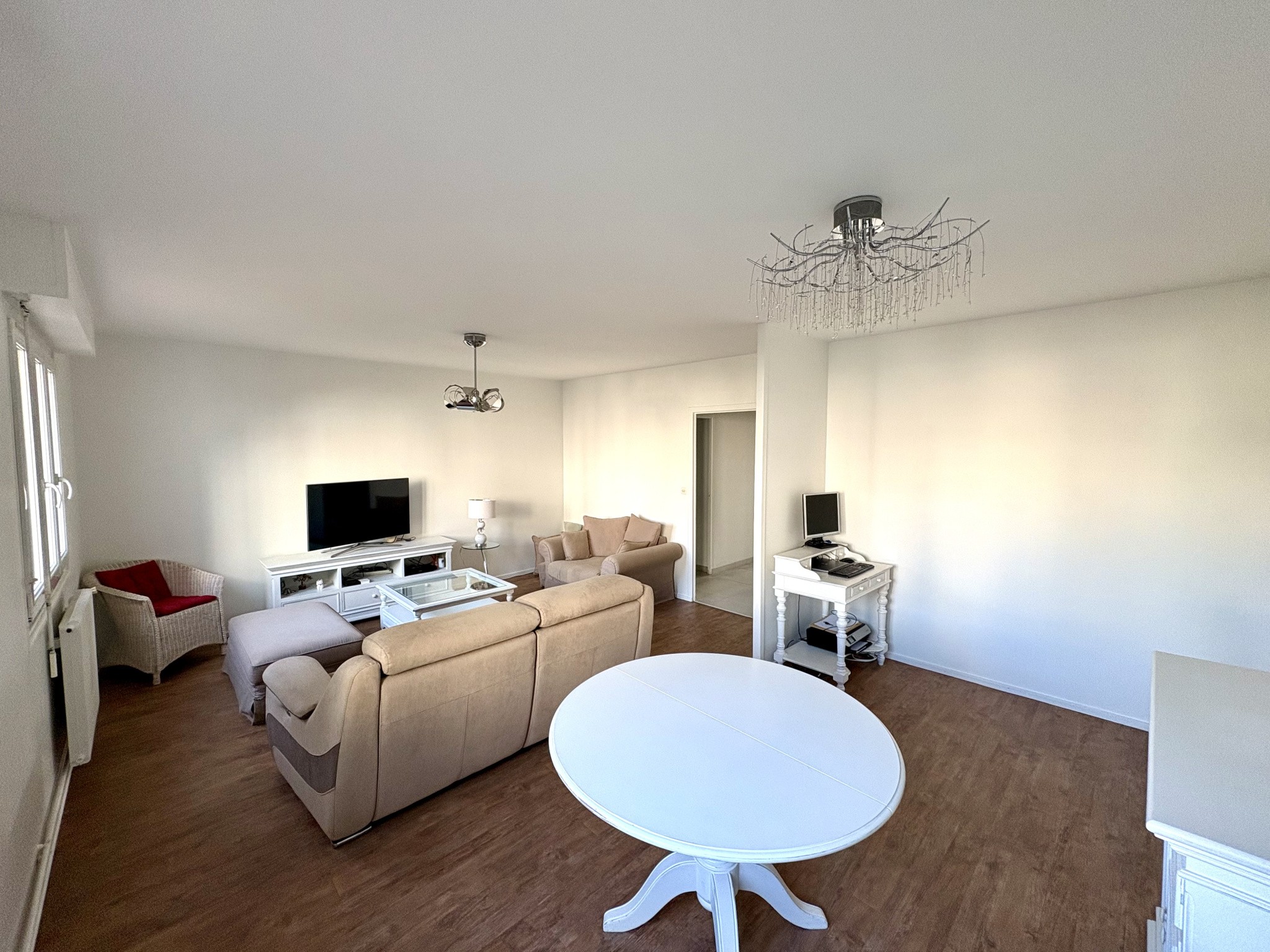 BEAUMONT / APPARTEMENT T4 / PLACE DE PARKING PRIVATIVE / CAVE / MAIRIE / GRAND CHAMP / COMMERCES — photo 5