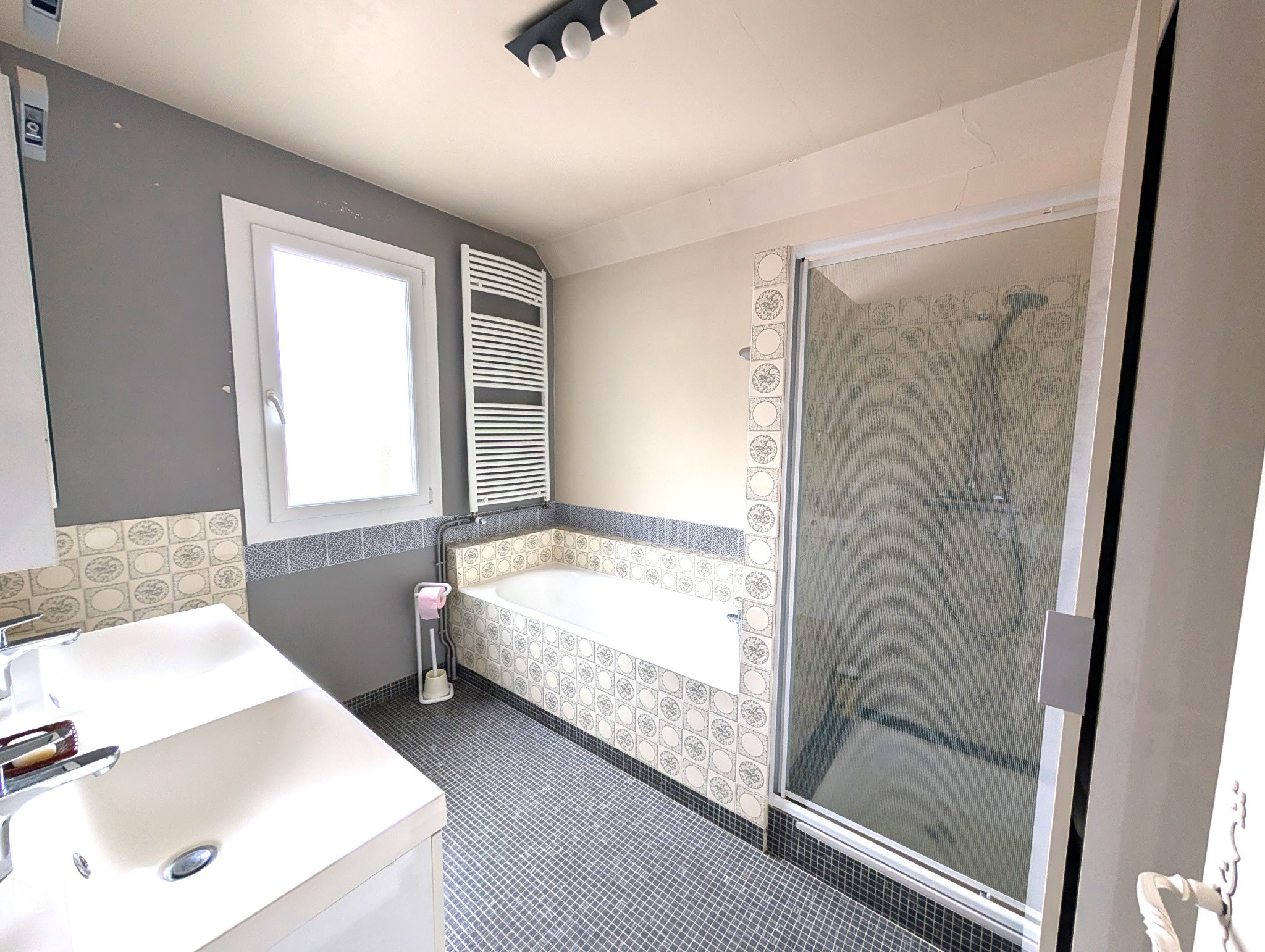 DURTOL / VILLA  / 2 TERRASSES / 5 CHAMBRES / SOUS-SOL / GARAGE / TERRAIN 1 199 m2 — photo 10