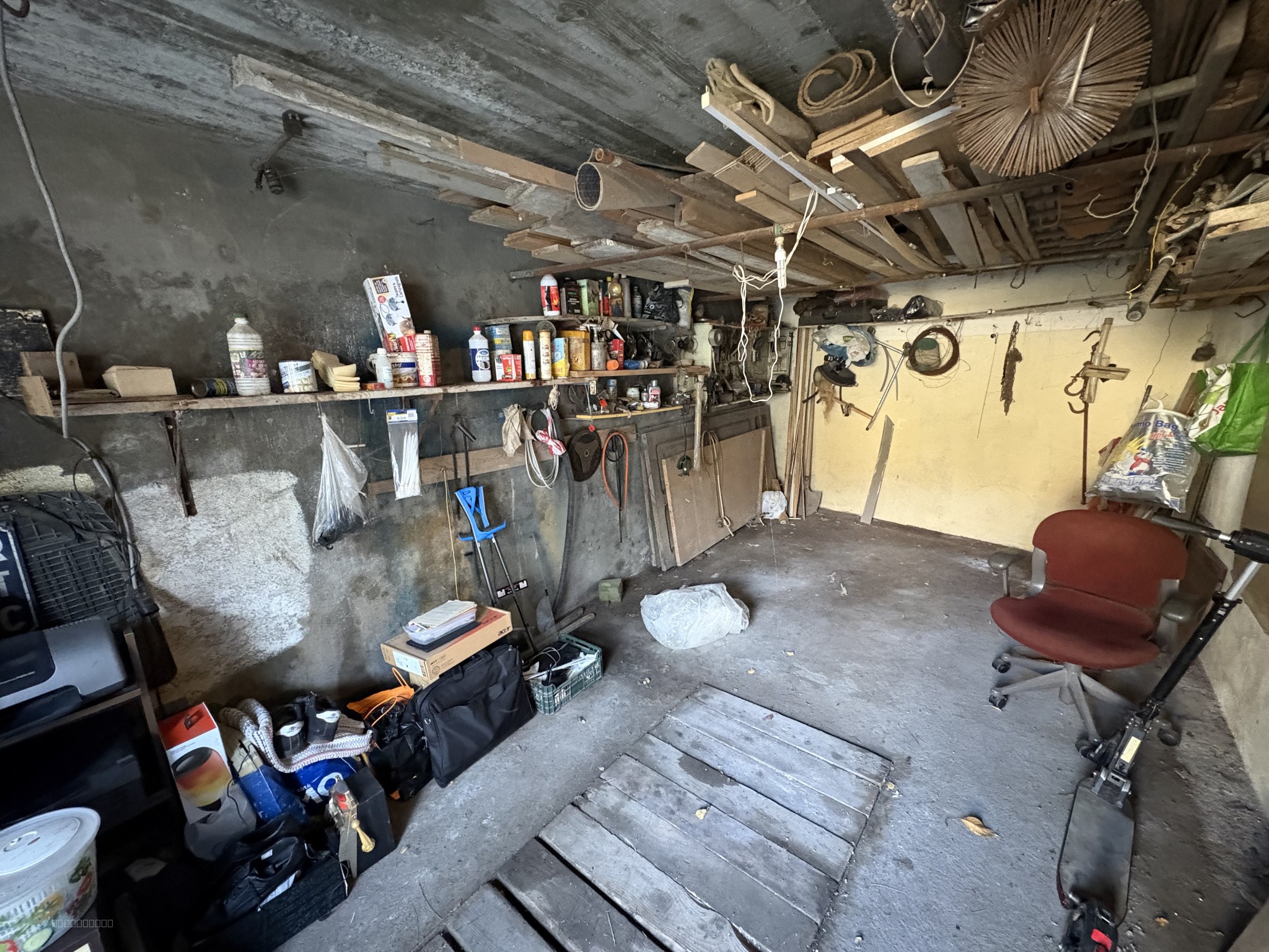 ROMAGNAT / MAISON DE VILLE A RÉNOVER / 3 CHS / GARAGE / ATELIER / JARDIN — photo 12