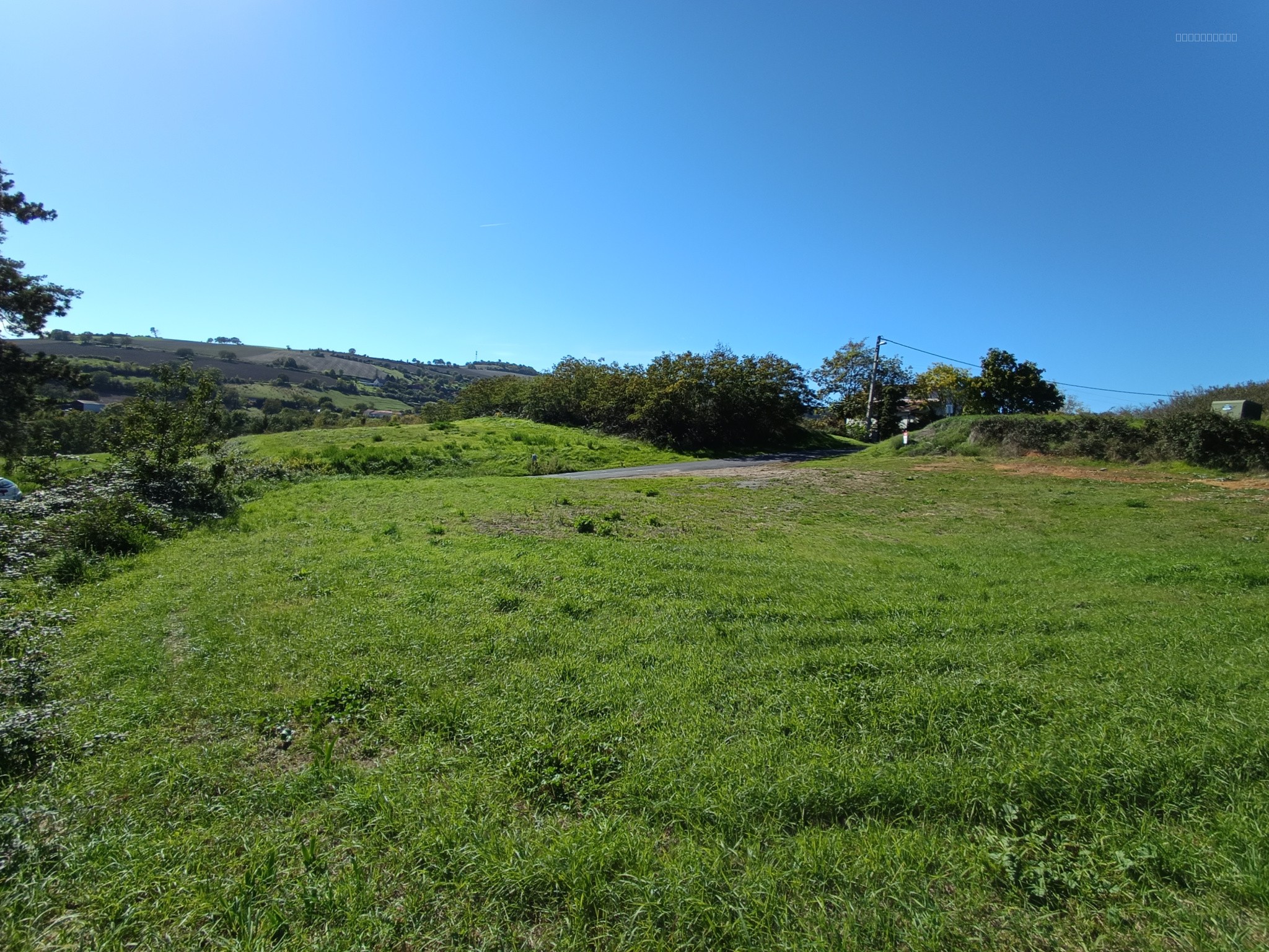JOLI TERRAIN A BATIR PLAT 1005M2 / VIABILISE / 5min RIOM / PROMPSAT — photo 3