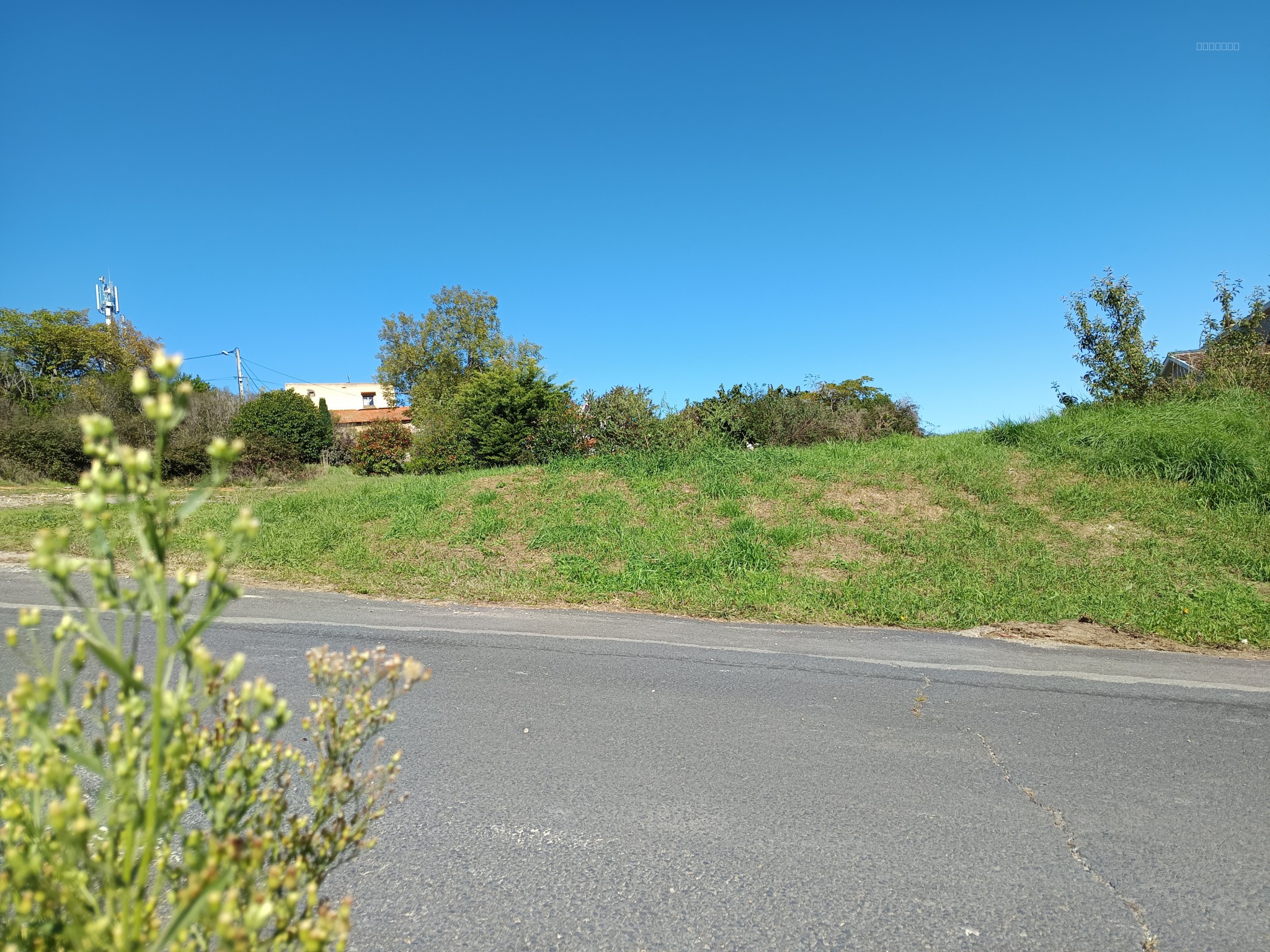 JOLI TERRAIN A BATIR PLAT 1005M2 / VIABILISE / 5min RIOM / PROMPSAT — photo 9
