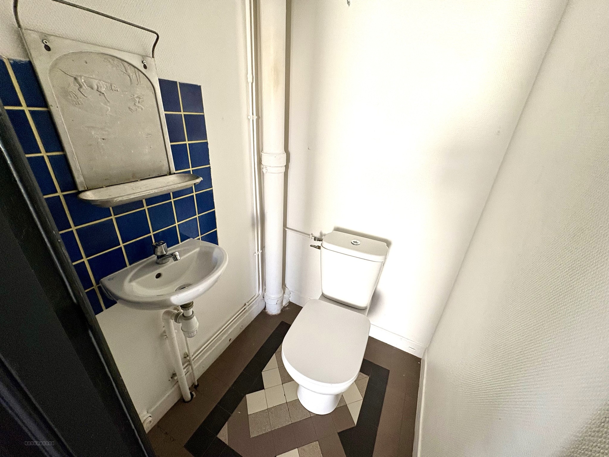MAISON AVEC CACHET / 4 CHS / 1 BUREAU / TERRASSE / JARDIN / GARAGE / CAVE / HYPER CENTRE / CARREFOUR EUROPE — photo 8