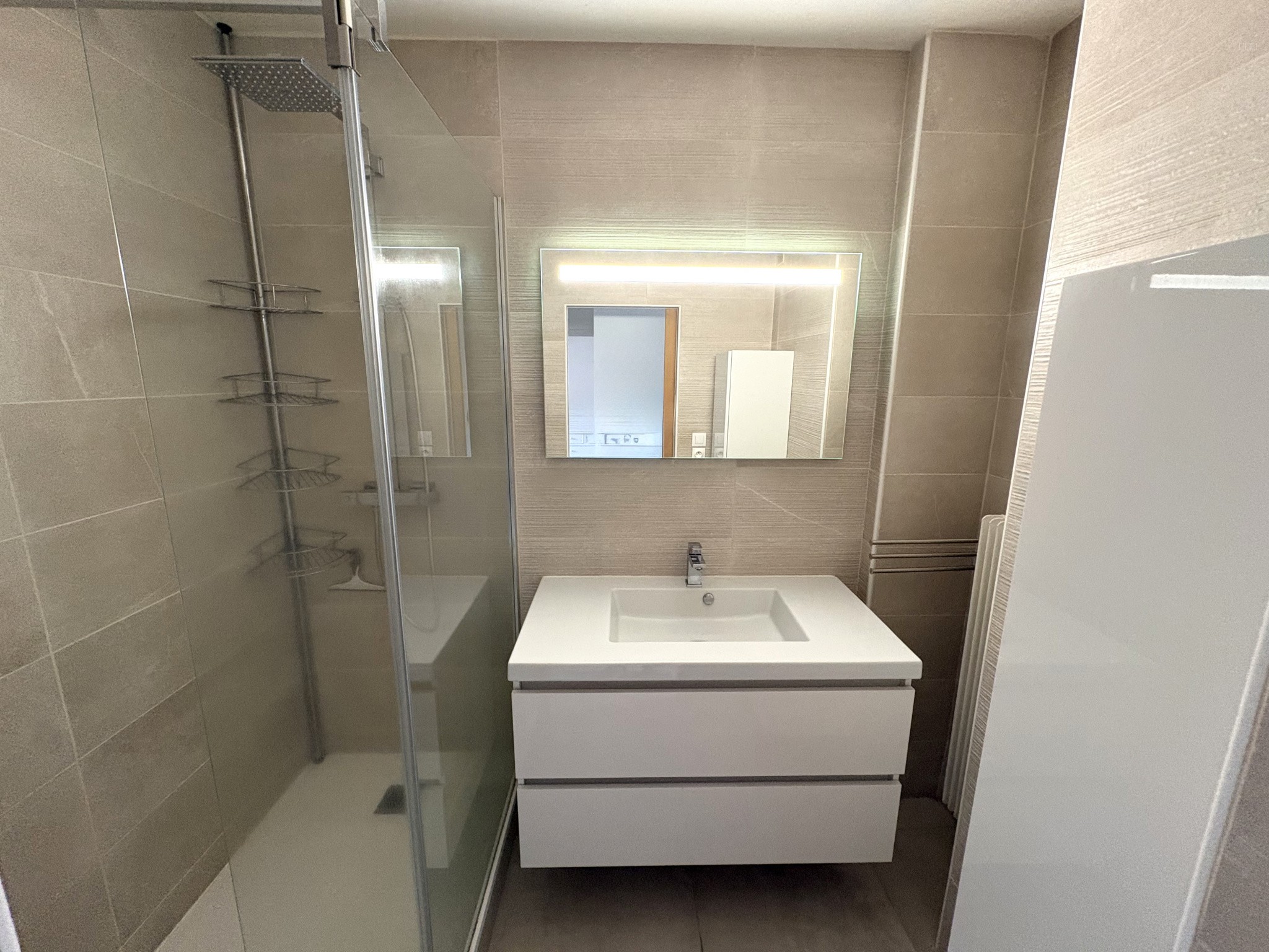 BEAUMONT / APPARTEMENT T4 / PLACE DE PARKING PRIVATIVE / CAVE / MAIRIE / GRAND CHAMP / COMMERCES — photo 9