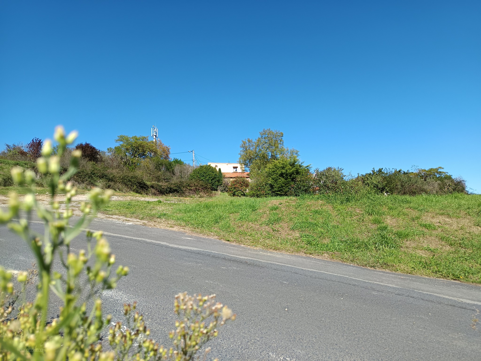 JOLI TERRAIN A BATIR PLAT 1005M2 / VIABILISE / 5min RIOM / PROMPSAT — photo 6