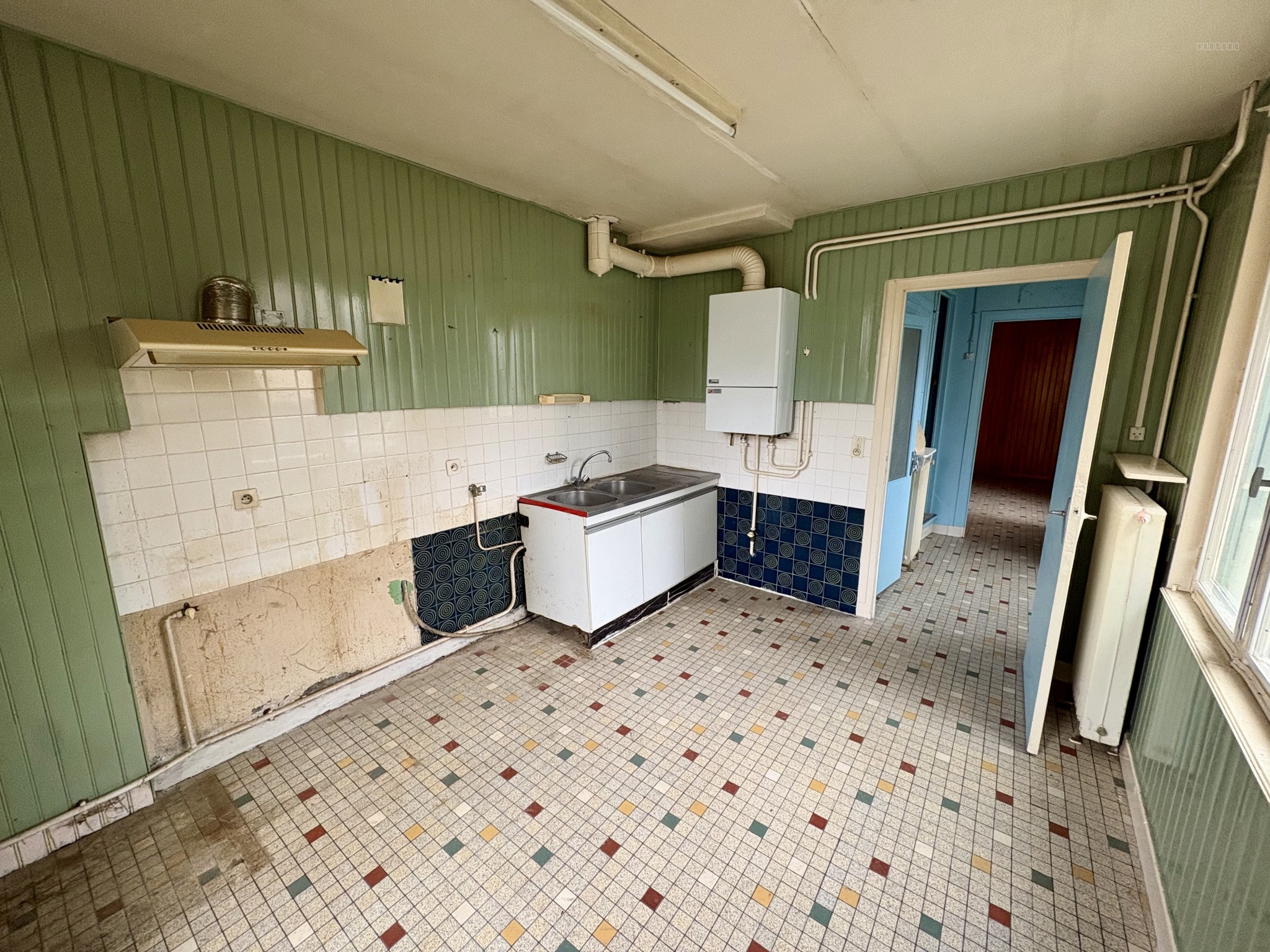 LA ROCHE-BLANCHE / MAISON DE BOURG À RÉNOVER / 4 CHAMBRES / BEAU POTENTIEL / IDÉAL INVESTISSEUR OU AMATEUR DE — photo 5