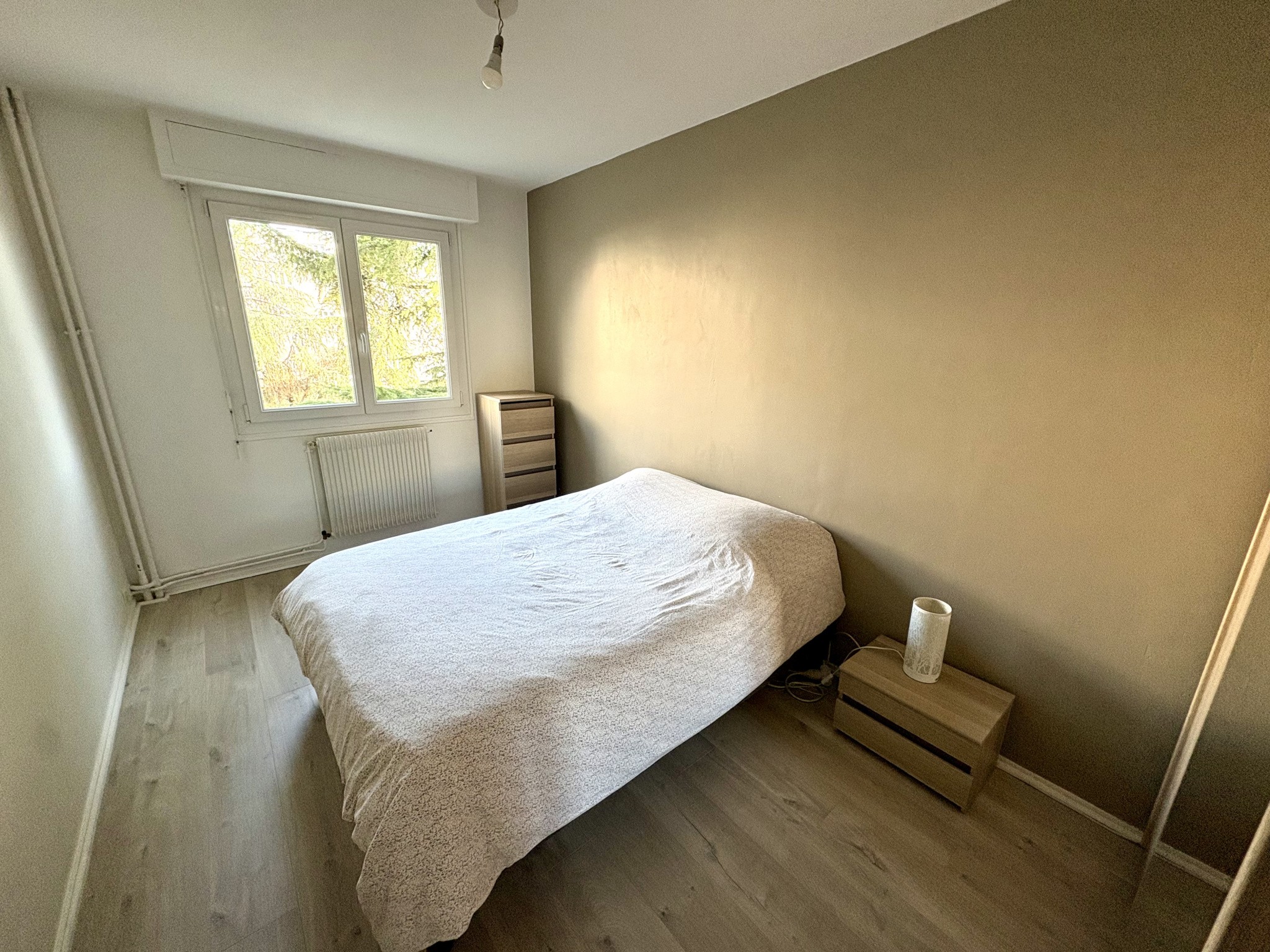 BEAUMONT / APPARTEMENT T4 / PLACE DE PARKING PRIVATIVE / CAVE / MAIRIE / GRAND CHAMP / COMMERCES — photo 7