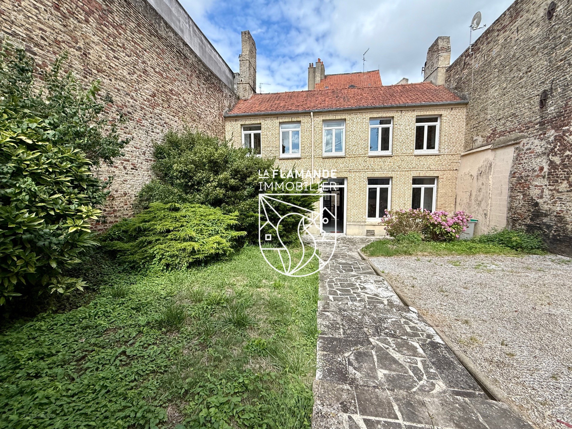 Immeuble 350m2 centre-ville Saint-Omer — photo 6