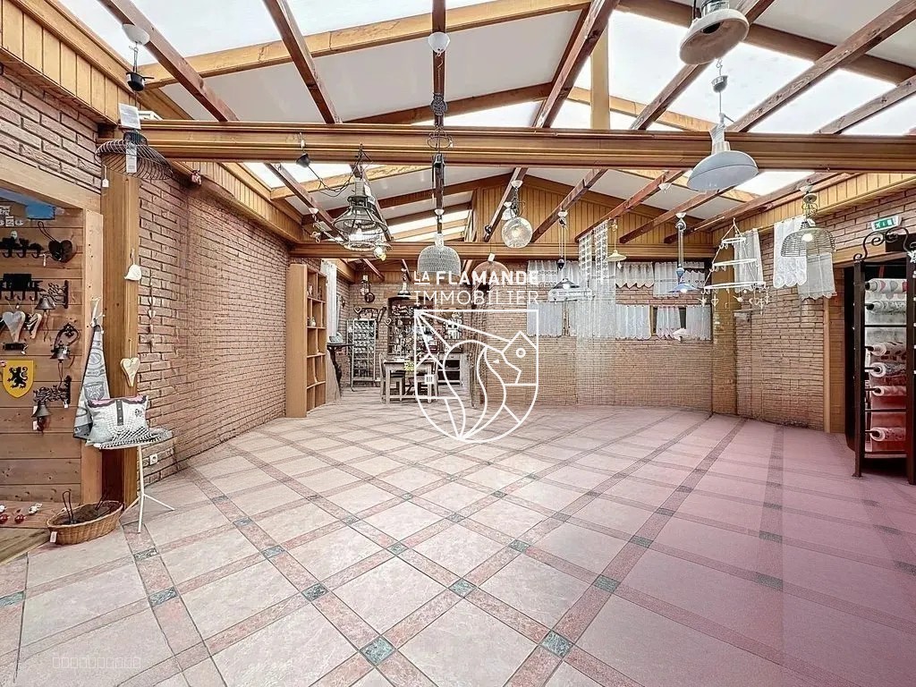Immeuble à usage mixte — photo 2