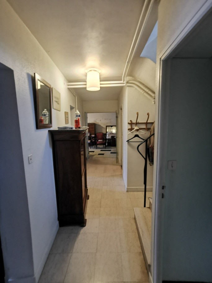 VUE EXCEPTIONNELLE - MAISON DE VILLE AU CŒUR DE CHINON — photo 7