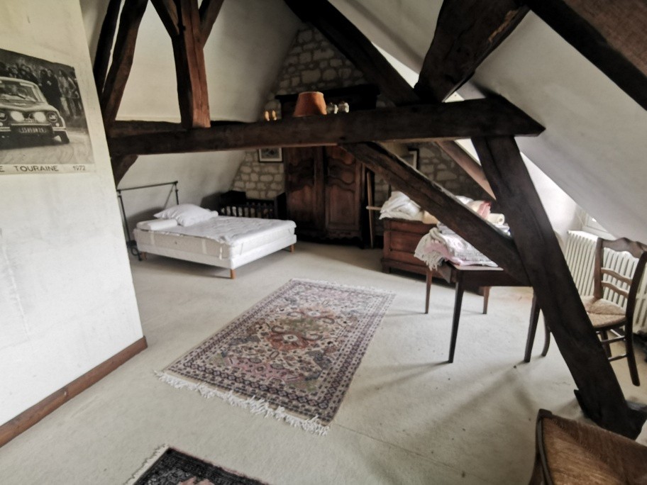 VUE EXCEPTIONNELLE - MAISON DE VILLE AU CŒUR DE CHINON — photo 18