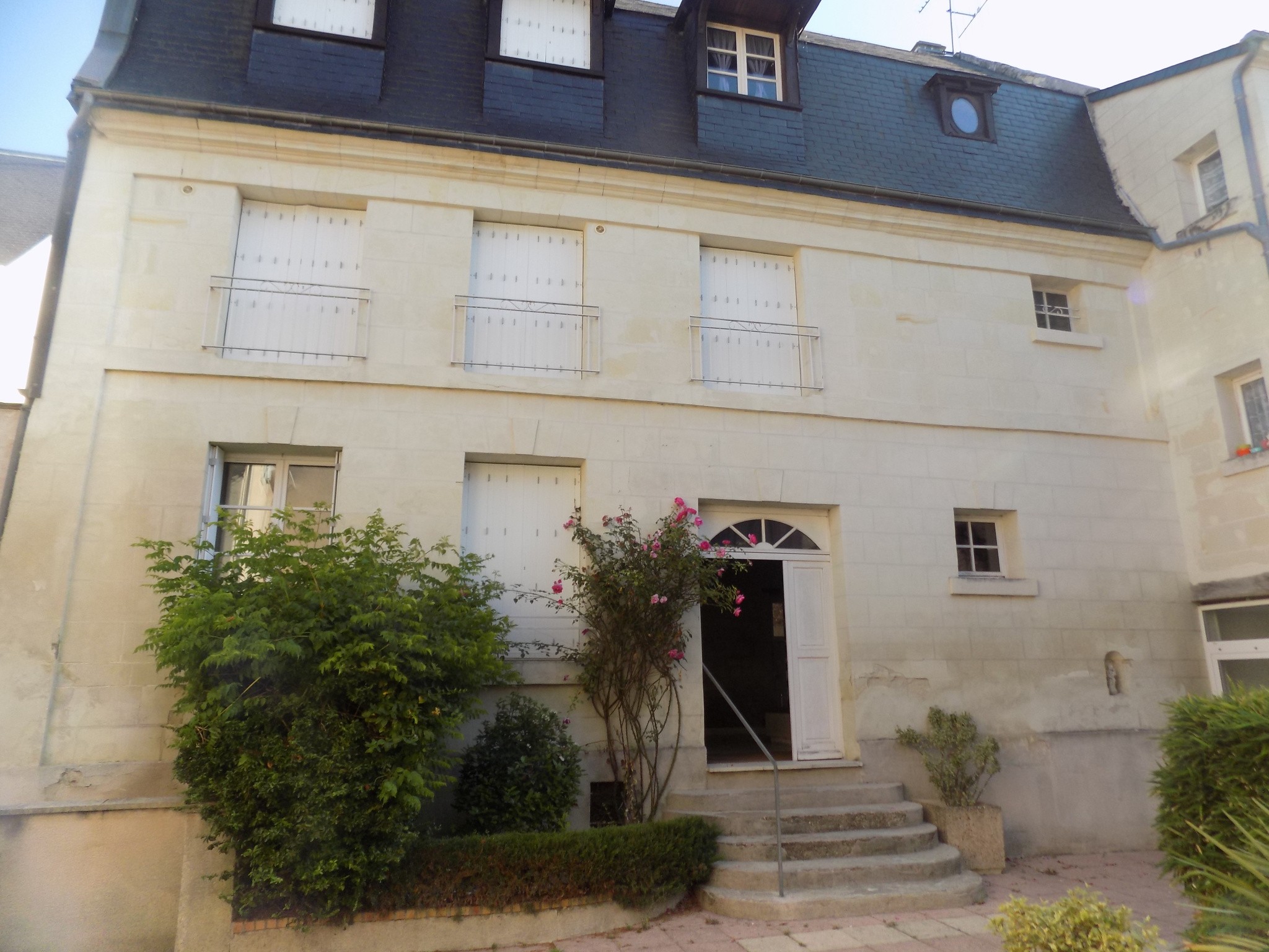 APPARTEMENT DUPLEX AU COEUR DE BOURGUEIL — photo 2