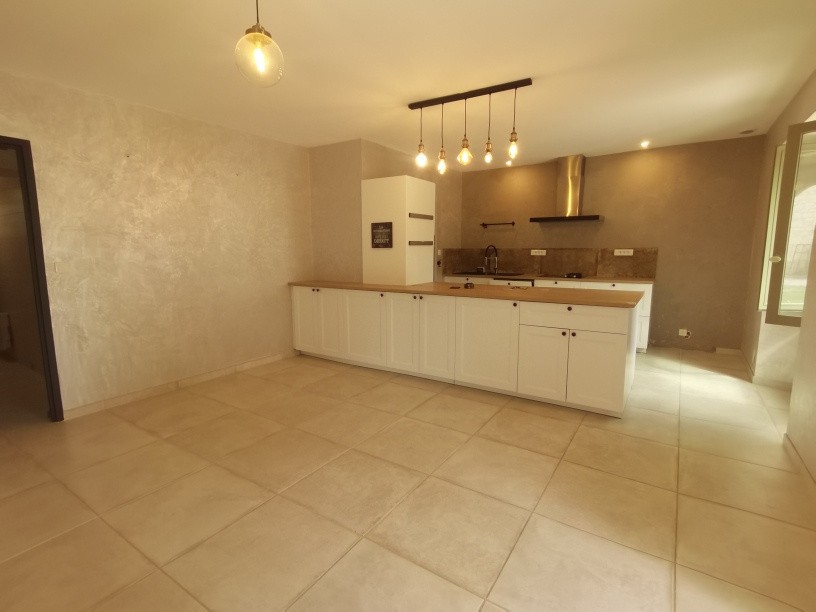 Charmante Maison Familiale avec Piscine et Maison d'Amis sur un Vaste Terrain — photo 12