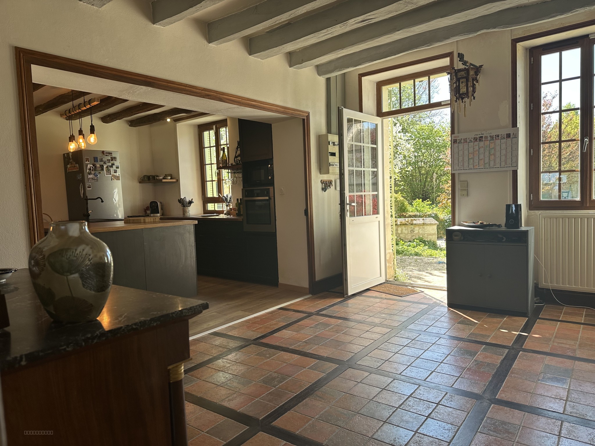 Charmante Maison Ancienne sur Parc Arboré de 4800 m2 à deux pas du centre d'AVOINE — photo 4